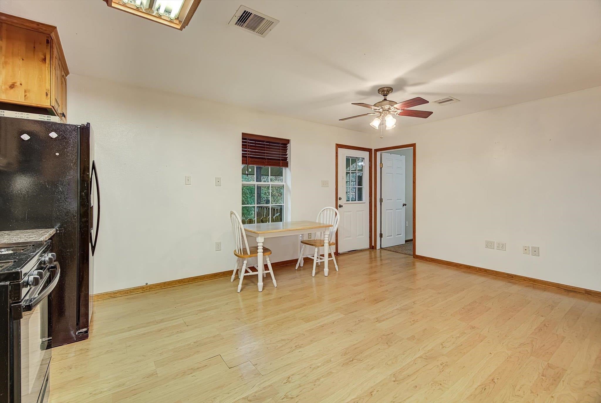 Liberty, Texas, 77575, United States, 7 Bedrooms Bedrooms, ,5 BathroomsBathrooms,Residential,Active,2007217