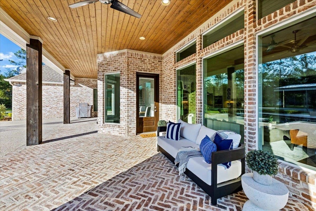 Kountze, Texas, 77625, United States, 4 Bedrooms Bedrooms, ,4 BathroomsBathrooms,Residential,Active,1988730