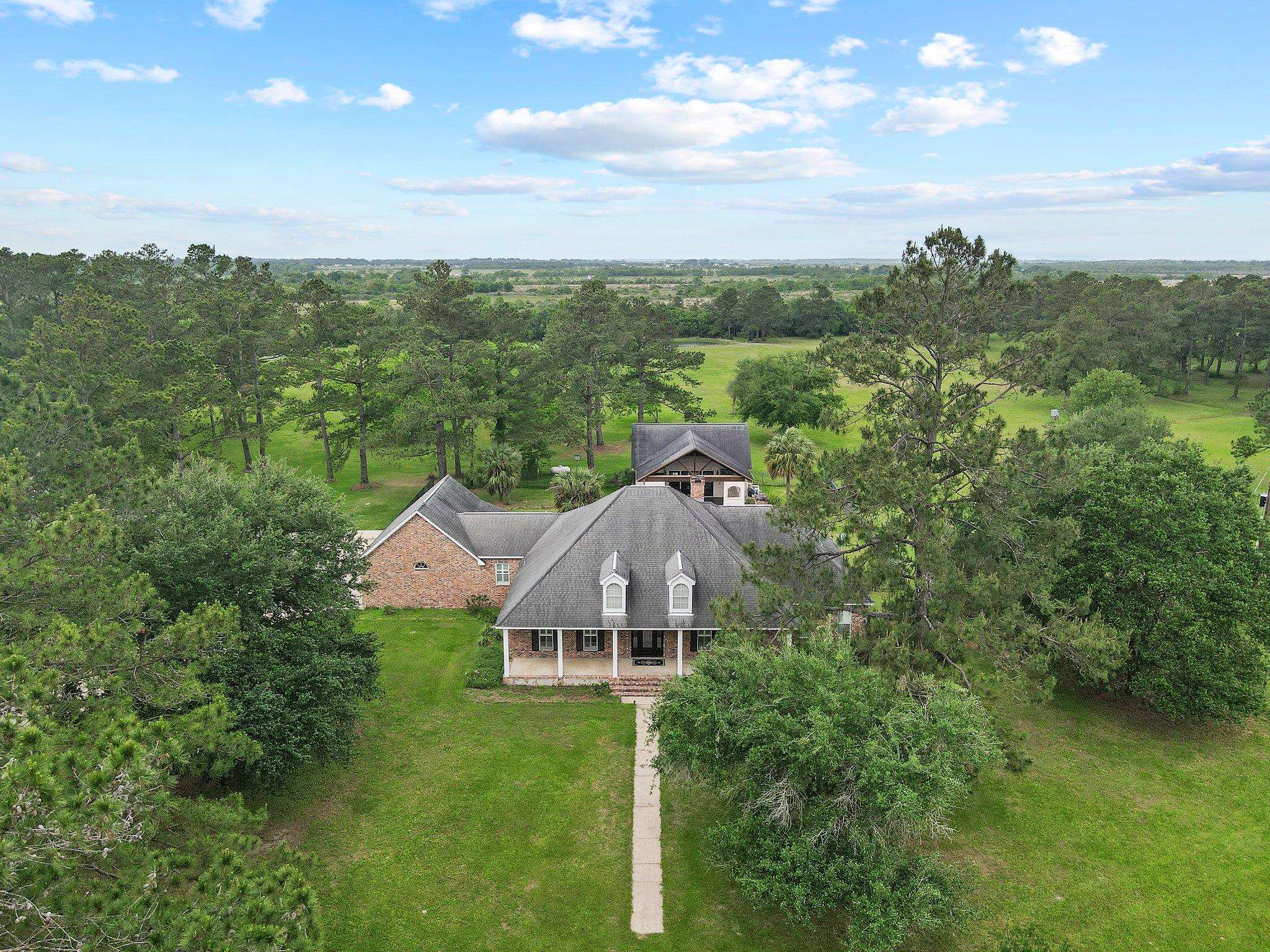Winnie, Texas, 77665, United States, 3 Bedrooms Bedrooms, ,4 BathroomsBathrooms,Residential,Active,1963426