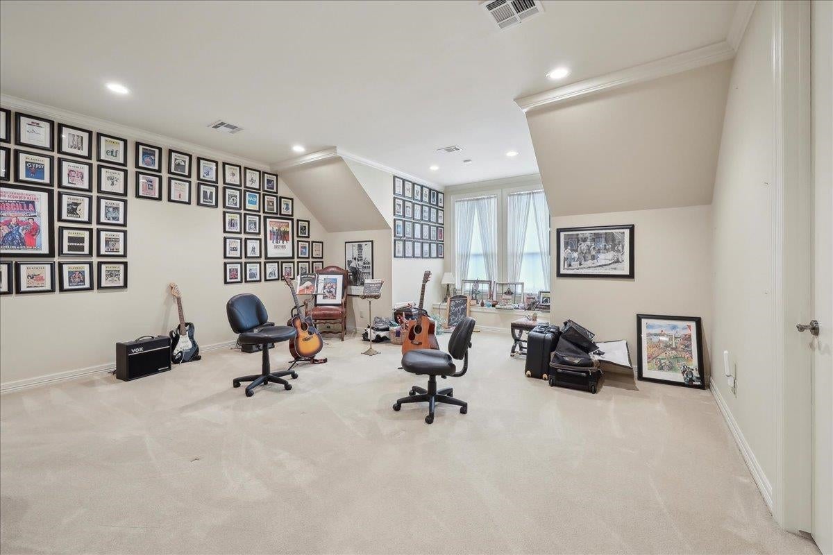 Beaumont, Texas, 77706, United States, 5 Bedrooms Bedrooms, ,6 BathroomsBathrooms,Residential,Active,1987247