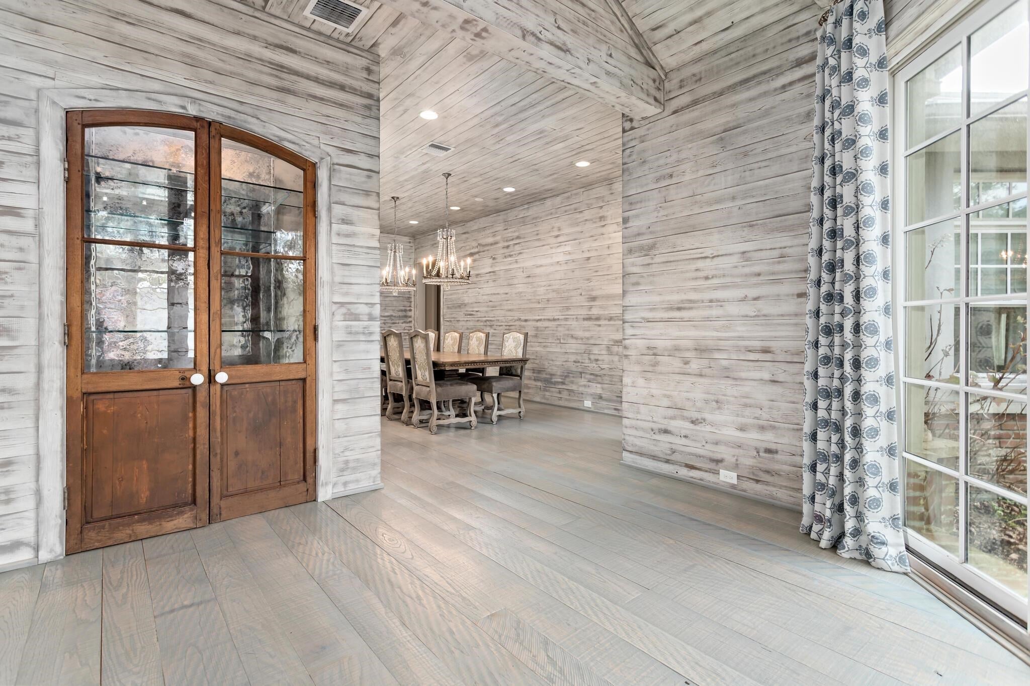 Beaumont, Texas, 77706, United States, ,5 BathroomsBathrooms,Residential,Active,1808378