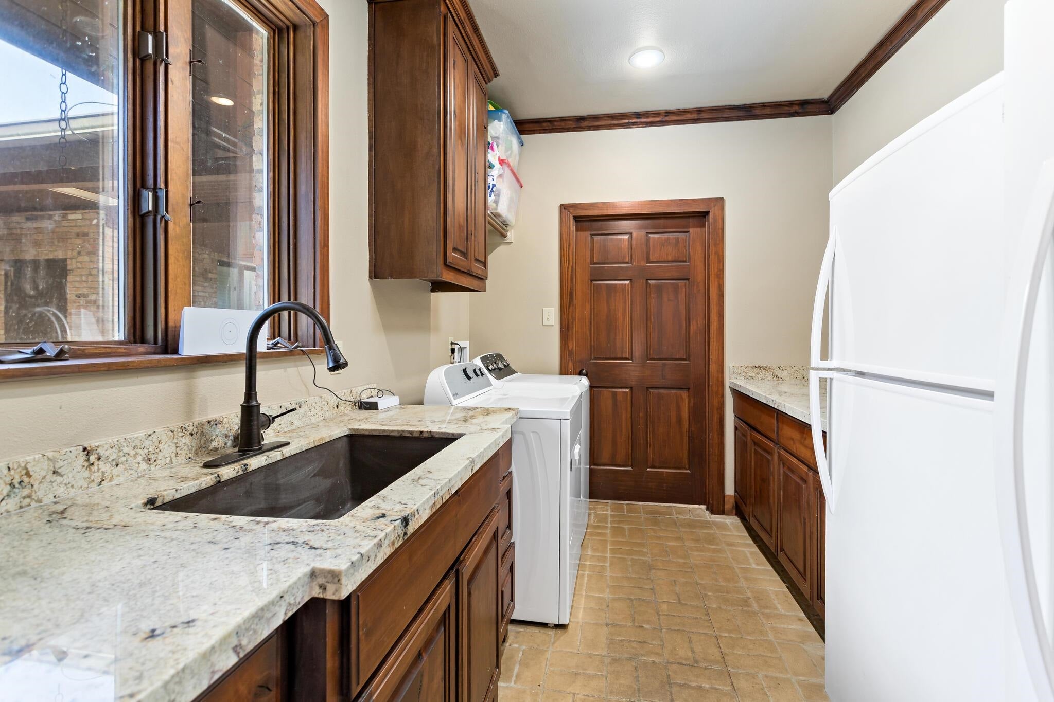 Sour Lake, Texas, 77659, United States, 5 Bedrooms Bedrooms, ,5 BathroomsBathrooms,Residential,Active,1962173