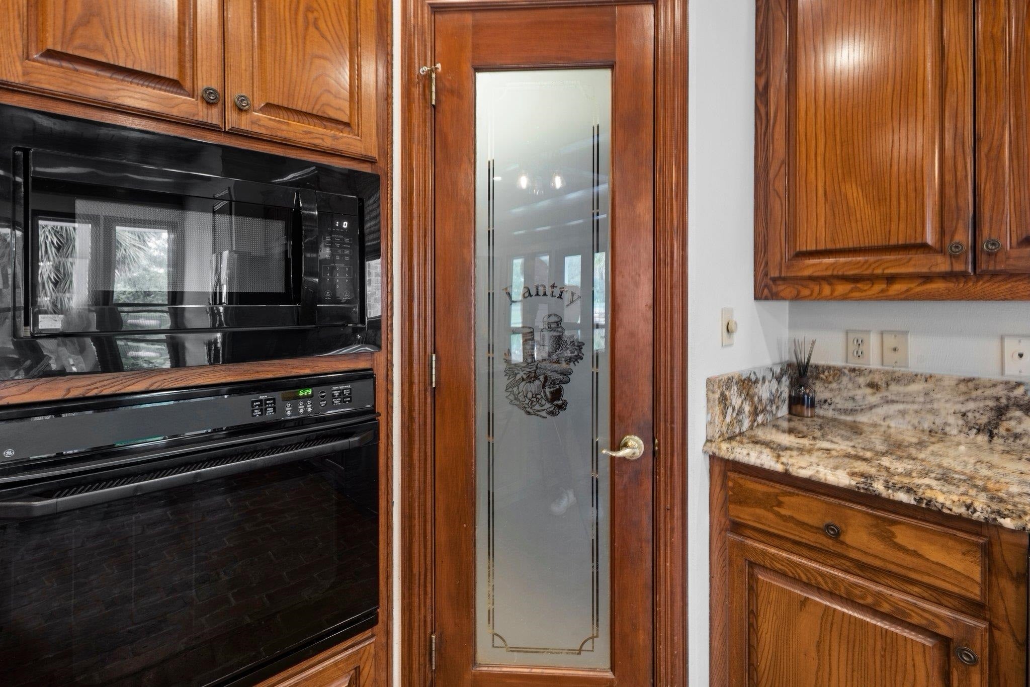 Winnie, Texas, 77665, United States, 3 Bedrooms Bedrooms, ,4 BathroomsBathrooms,Residential,Active,1963426