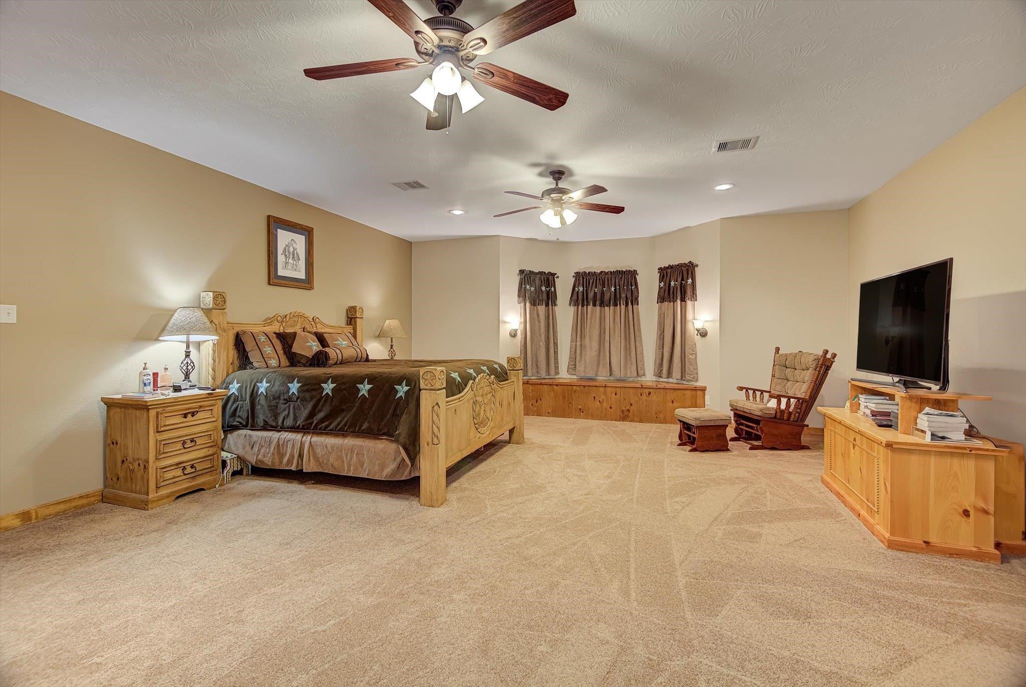 Liberty, Texas, 77575, United States, 7 Bedrooms Bedrooms, ,5 BathroomsBathrooms,Residential,Active,2007217