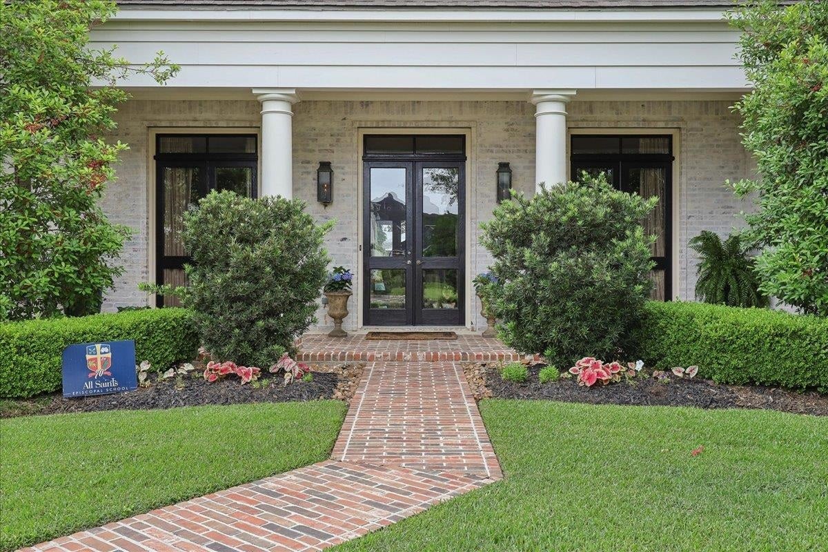 Beaumont, Texas, 77706, United States, 5 Bedrooms Bedrooms, ,6 BathroomsBathrooms,Residential,Active,1798219