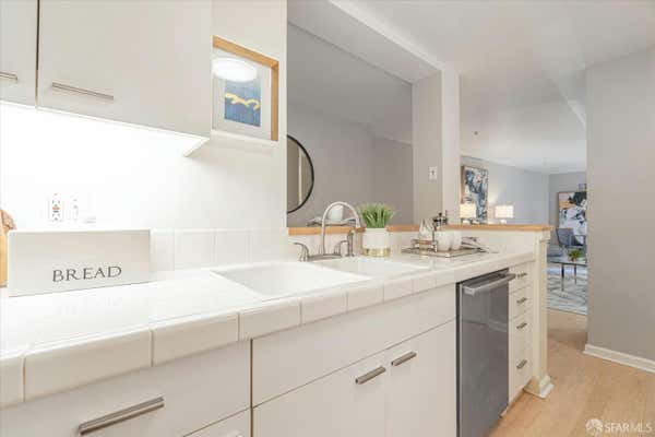 650 CHESTNUT ST APT 101B, SAN FRANCISCO, CA 94133, photo 4 of 32