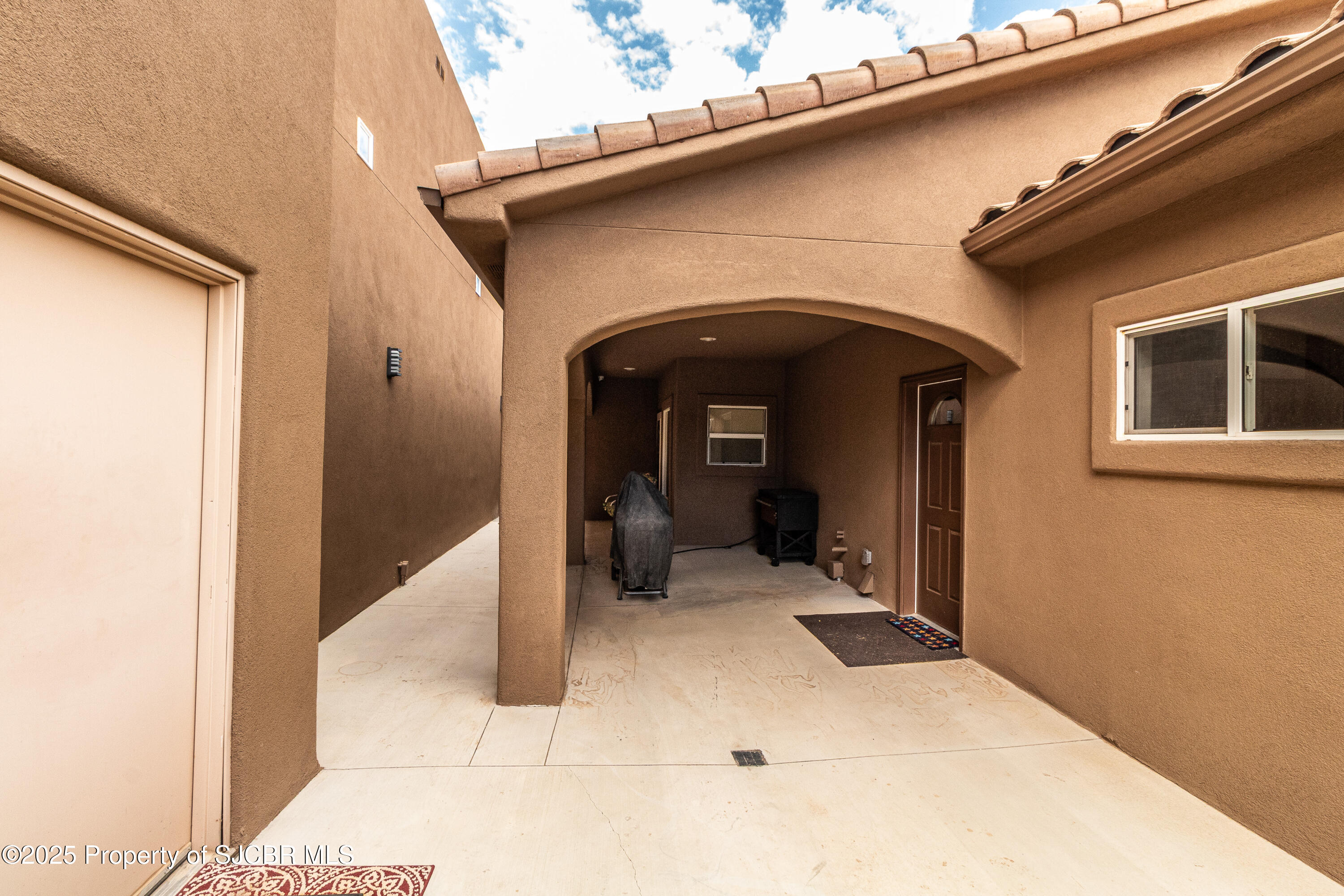 Aztec, New Mexico, 87410, United States, 3 Bedrooms Bedrooms, ,4 BathroomsBathrooms,Residential,Active,1953412