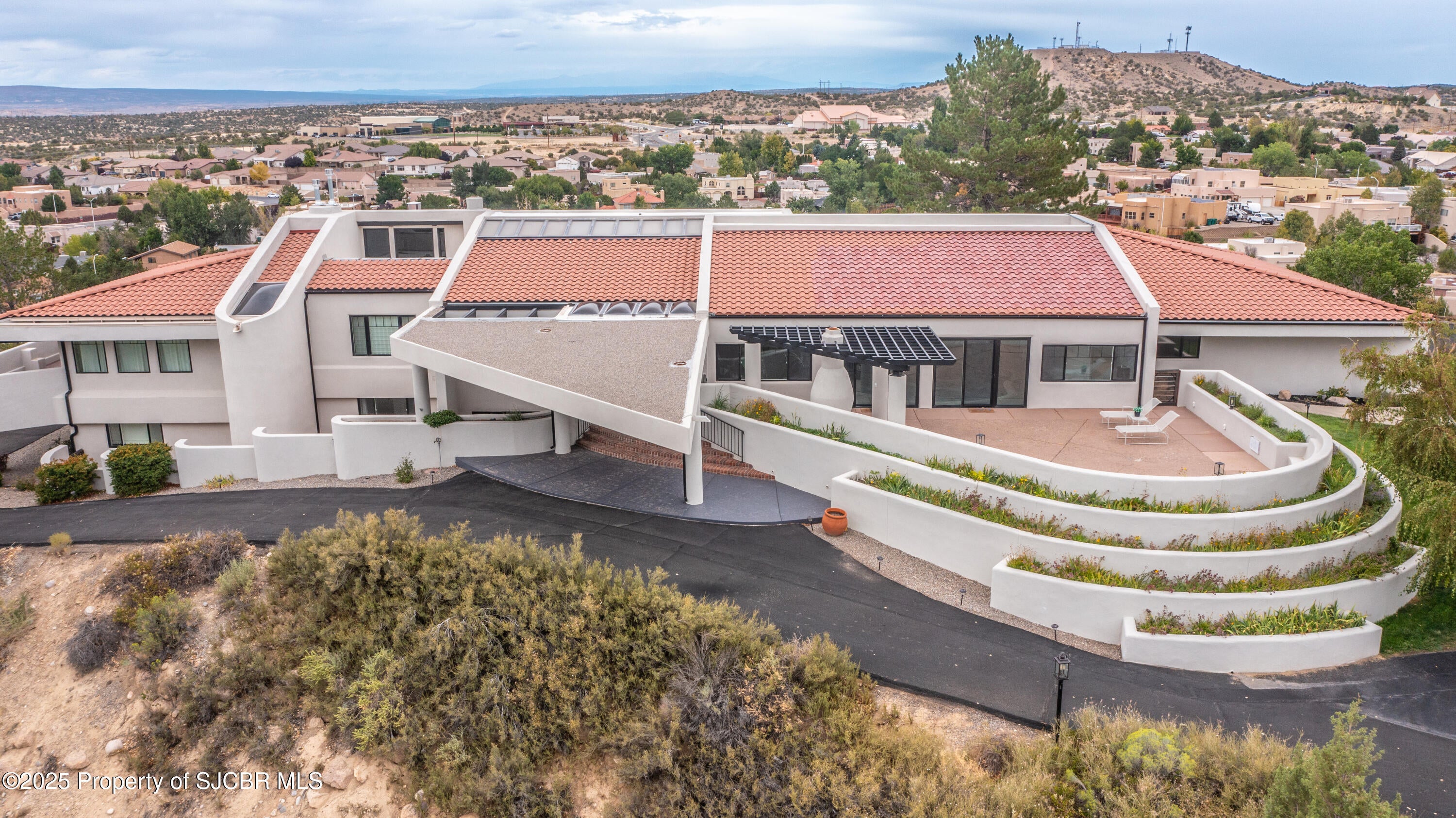 Farmington, New Mexico, 87401, United States, 5 Bedrooms Bedrooms, ,5 BathroomsBathrooms,Residential,Active,1942355