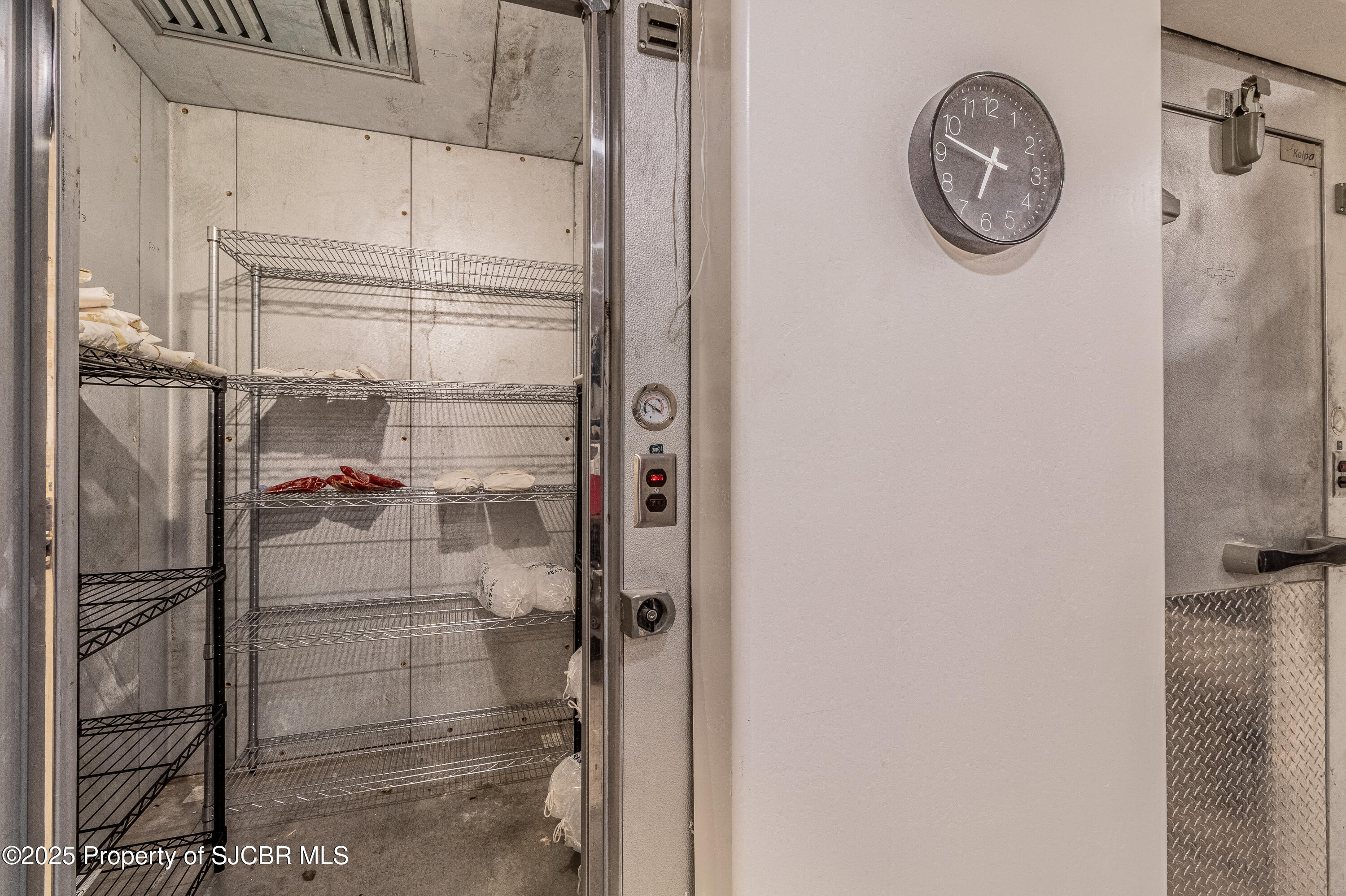 Aztec, New Mexico, 87410, United States, 3 Bedrooms Bedrooms, ,4 BathroomsBathrooms,Residential,Active,1953412