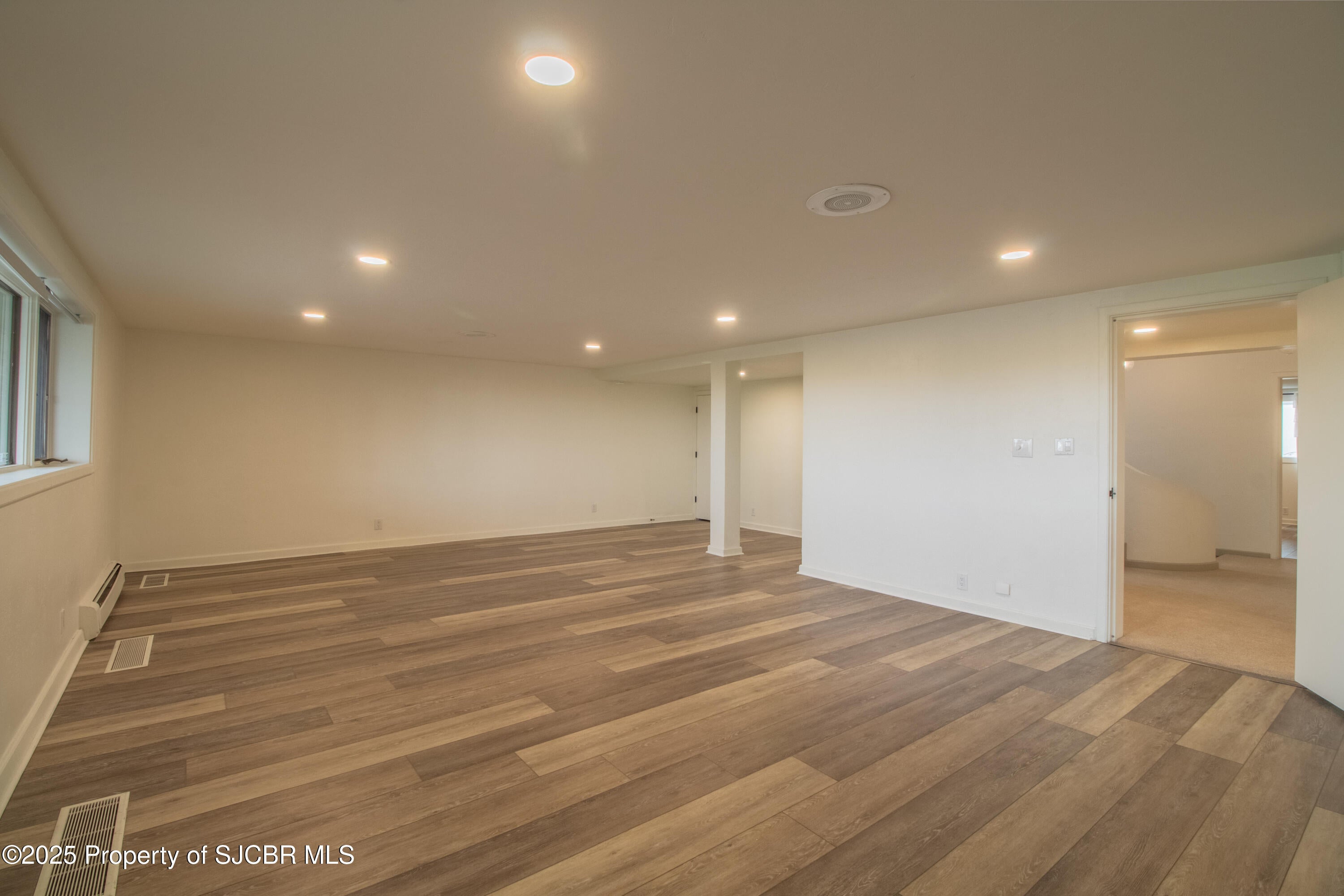 Farmington, New Mexico, 87401, United States, 5 Bedrooms Bedrooms, ,5 BathroomsBathrooms,Residential,Active,1942355