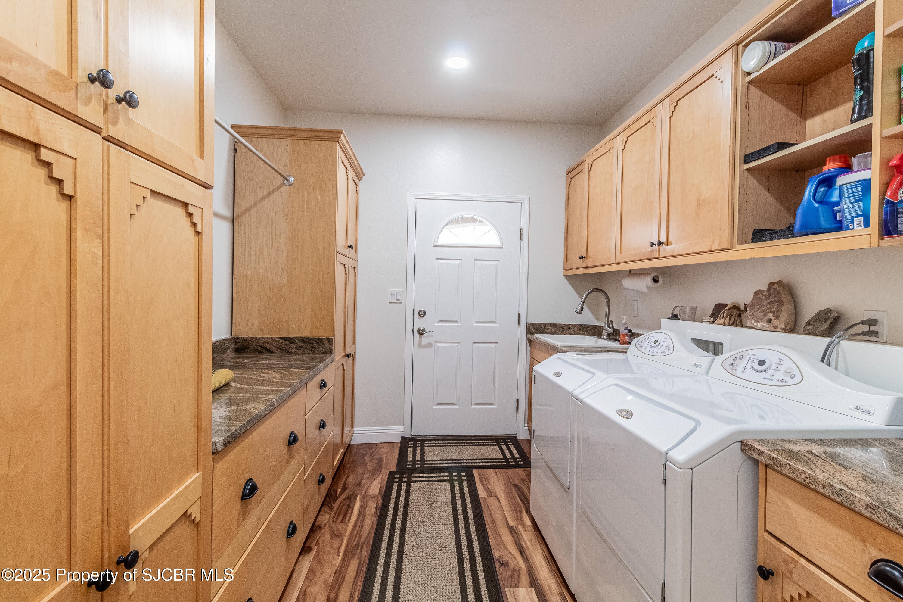 Aztec, New Mexico, 87410, United States, 3 Bedrooms Bedrooms, ,4 BathroomsBathrooms,Residential,Active,1953412