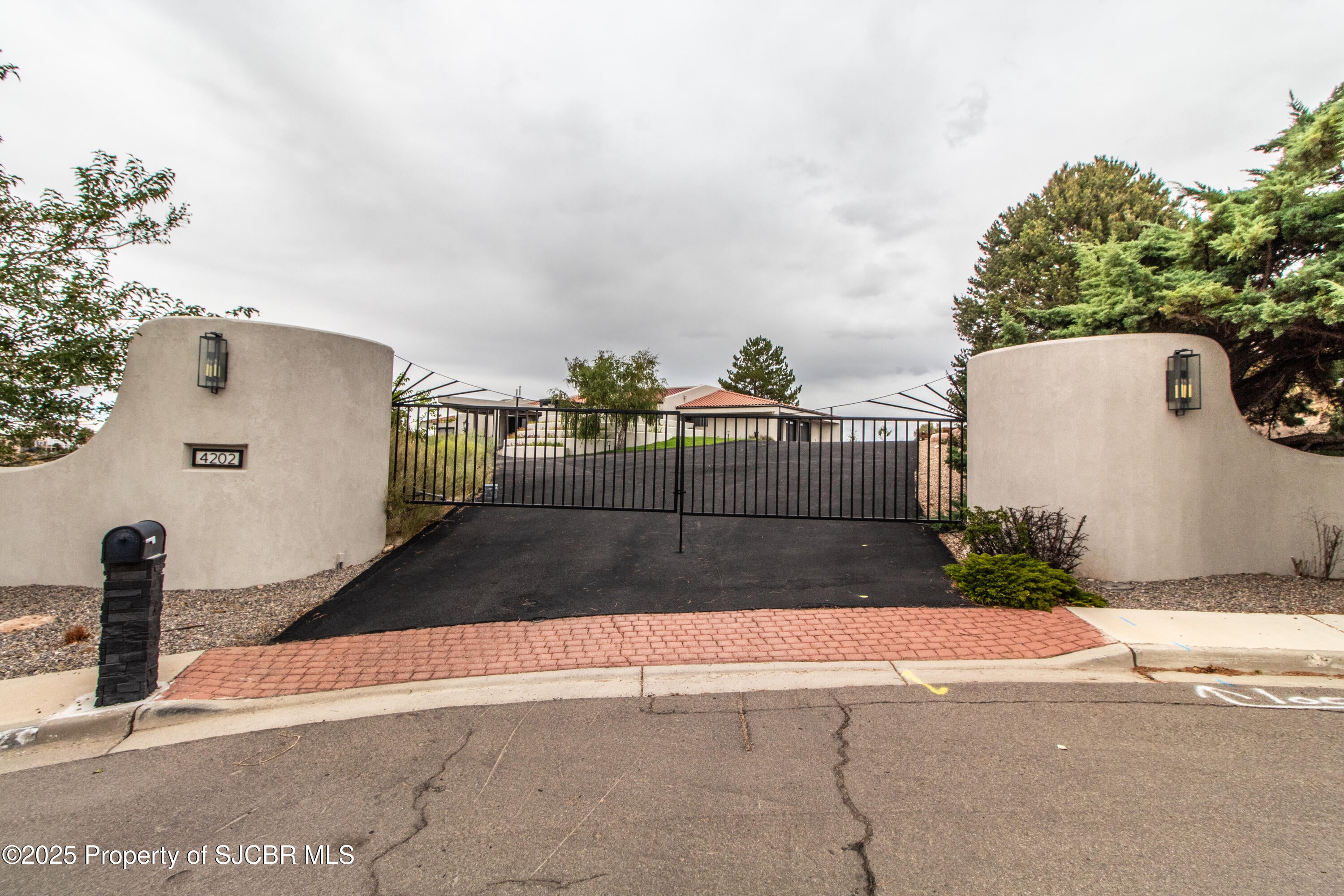 Farmington, New Mexico, 87401, United States, 5 Bedrooms Bedrooms, ,5 BathroomsBathrooms,Residential,Active,1942355