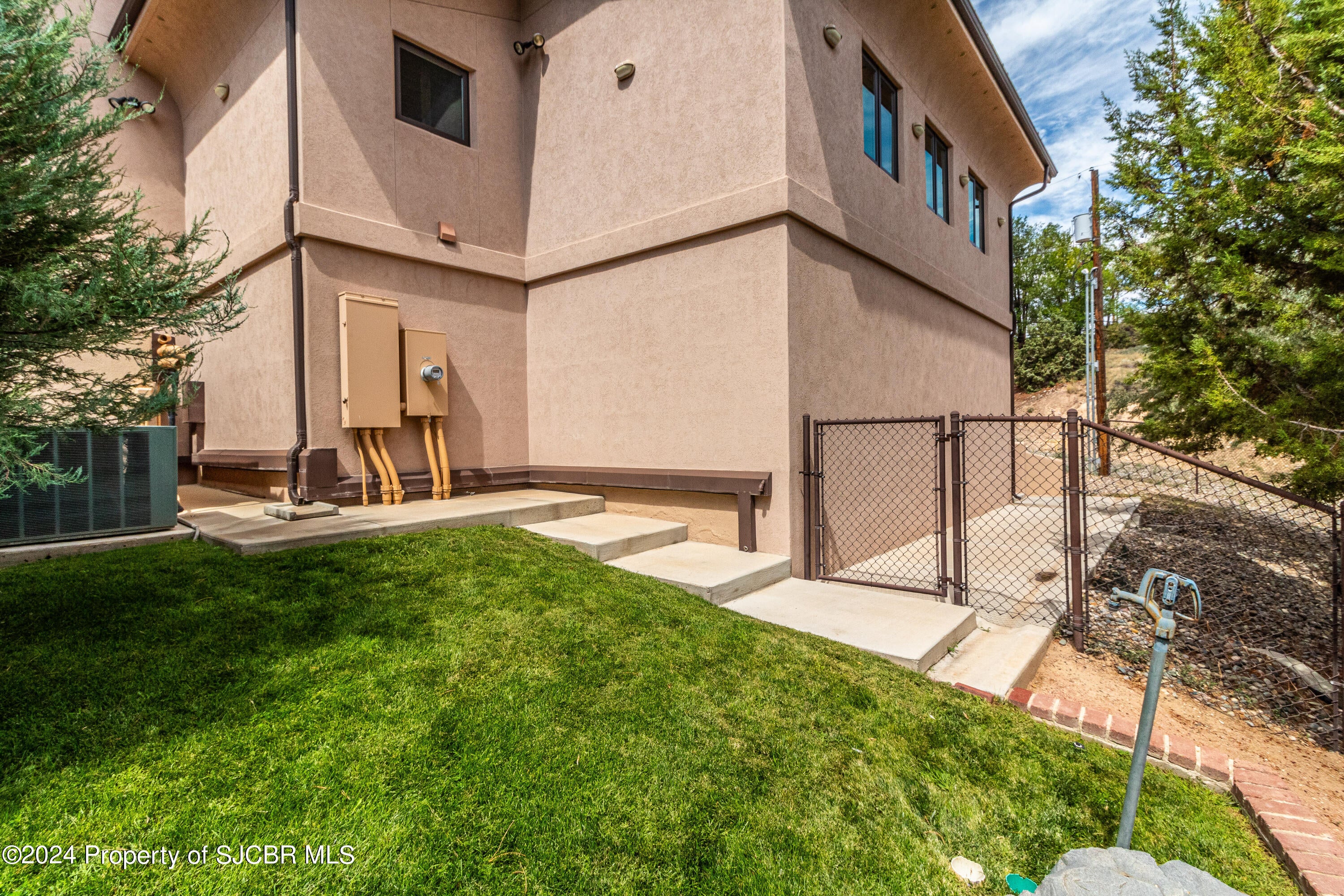 Farmington, New Mexico, 87401, United States, 4 Bedrooms Bedrooms, ,5 BathroomsBathrooms,Residential,Active,1959553