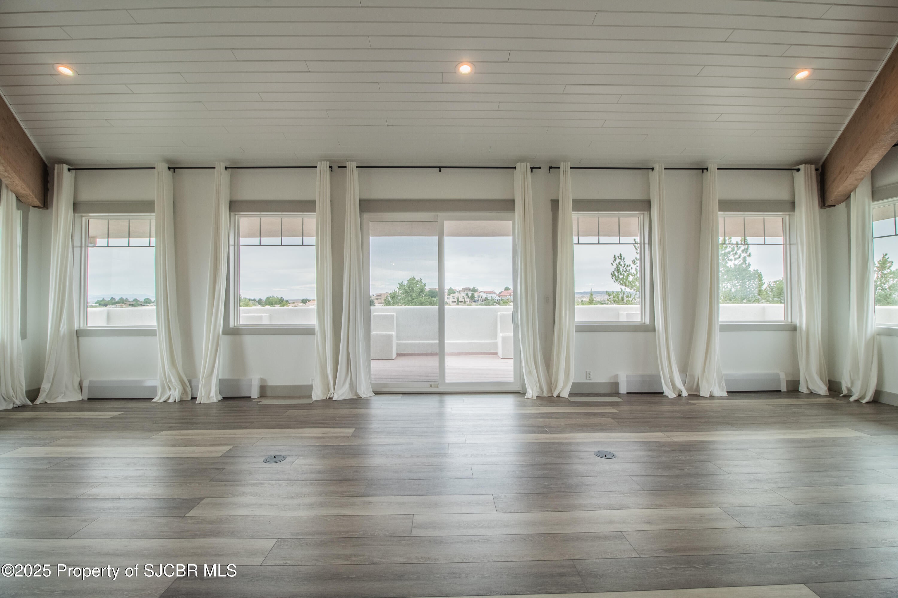 Farmington, New Mexico, 87401, United States, 5 Bedrooms Bedrooms, ,5 BathroomsBathrooms,Residential,Active,1942355