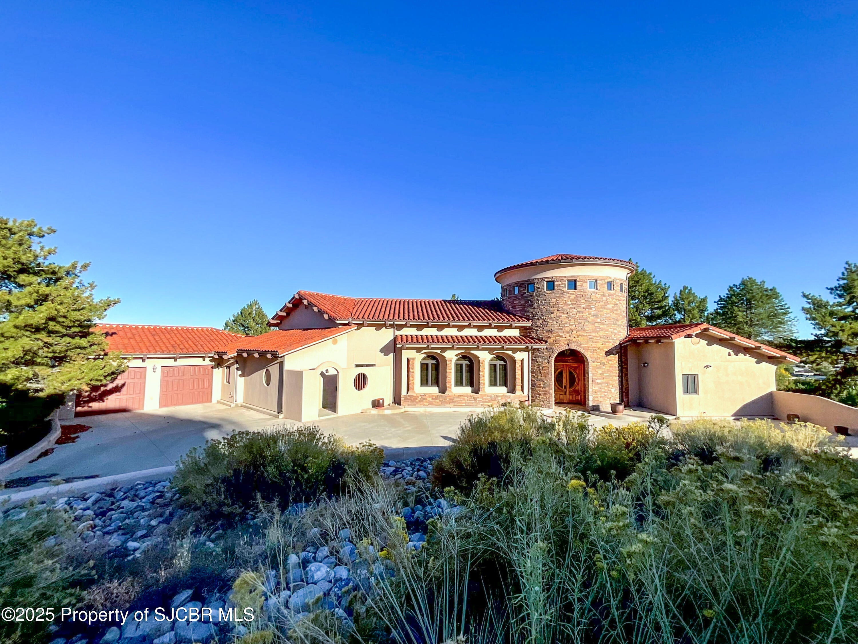 Farmington, New Mexico, 87401, United States, 4 Bedrooms Bedrooms, ,5 BathroomsBathrooms,Residential,Active,1959553