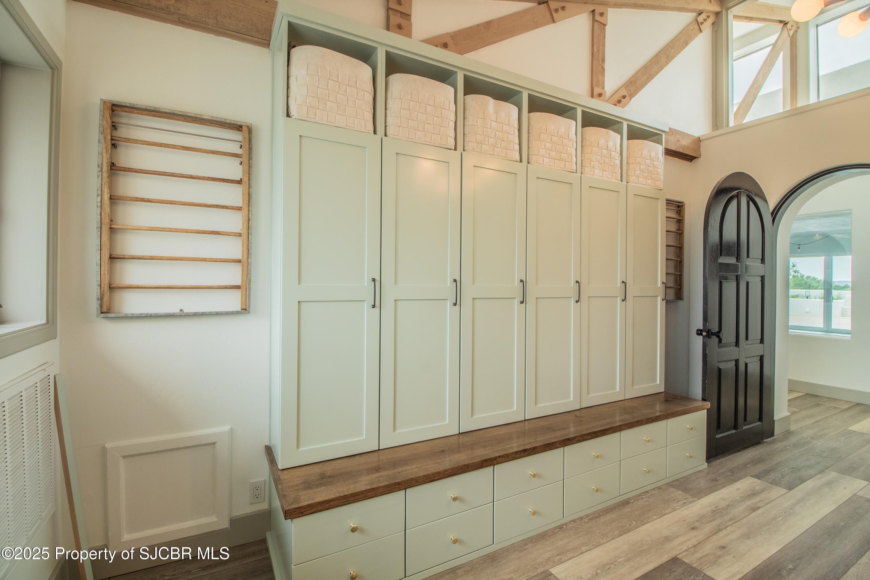 Farmington, New Mexico, 87401, United States, 5 Bedrooms Bedrooms, ,5 BathroomsBathrooms,Residential,Active,1942355