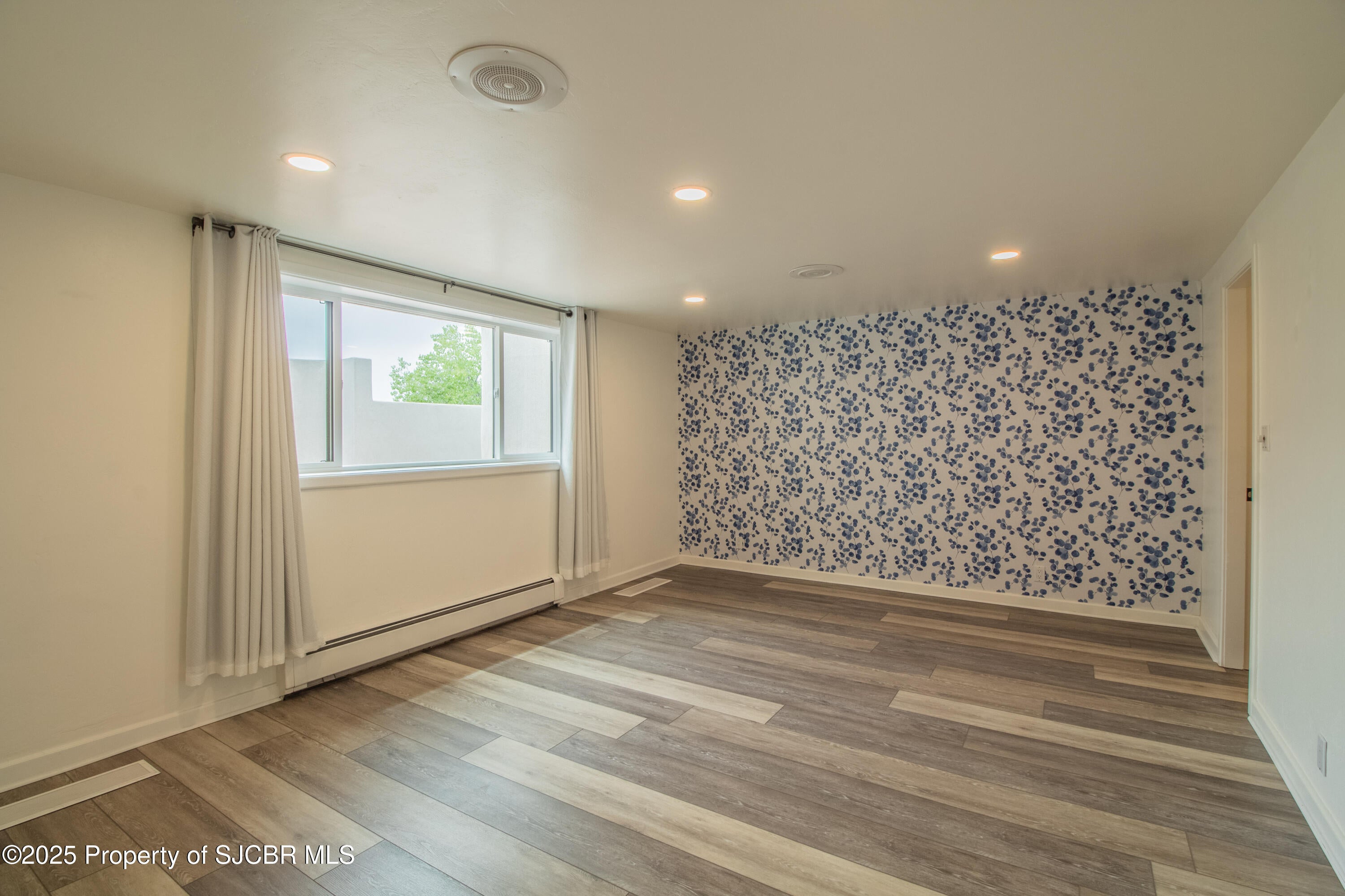 Farmington, New Mexico, 87401, United States, 5 Bedrooms Bedrooms, ,5 BathroomsBathrooms,Residential,Active,1942355