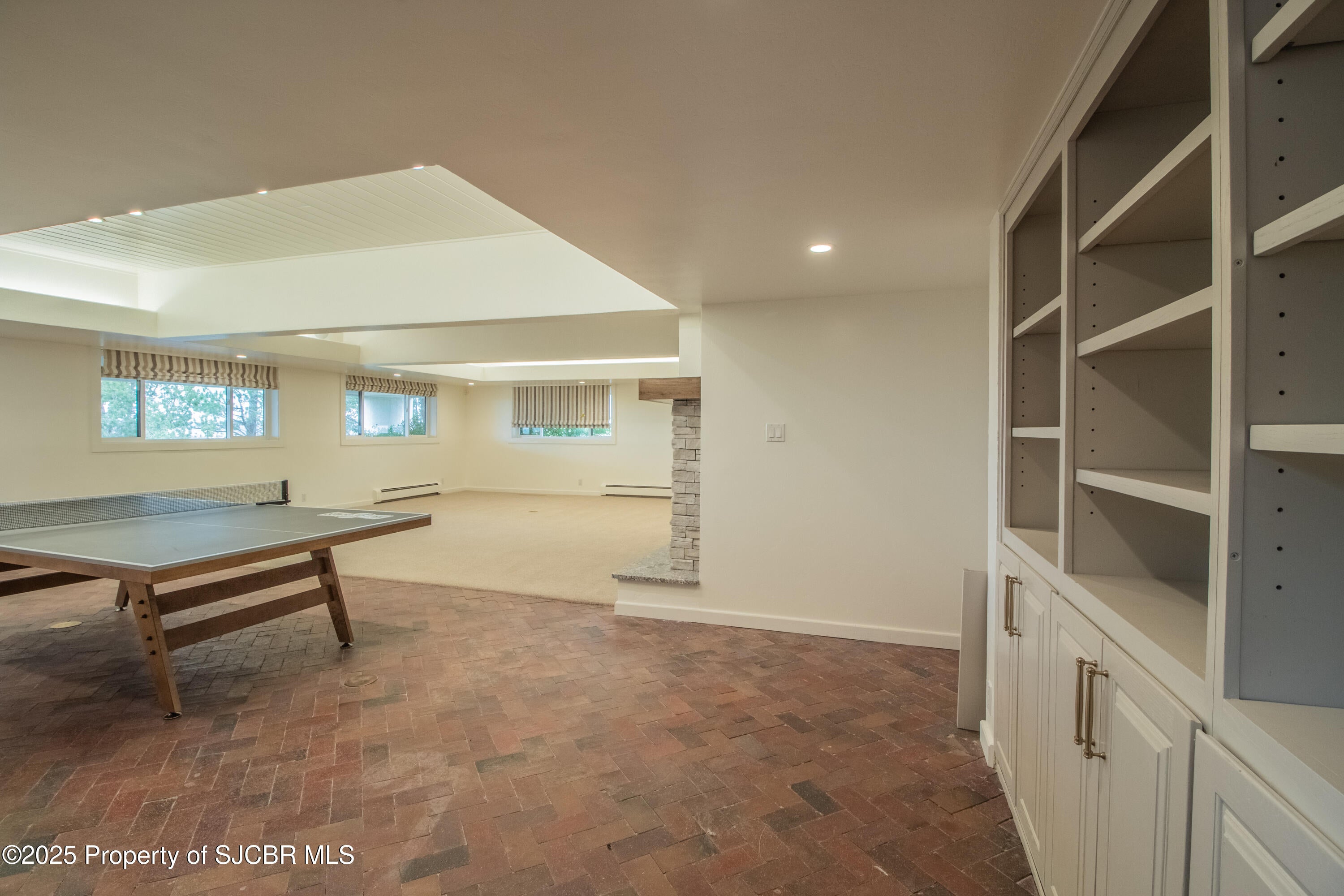 Farmington, New Mexico, 87401, United States, 5 Bedrooms Bedrooms, ,5 BathroomsBathrooms,Residential,Active,1942355