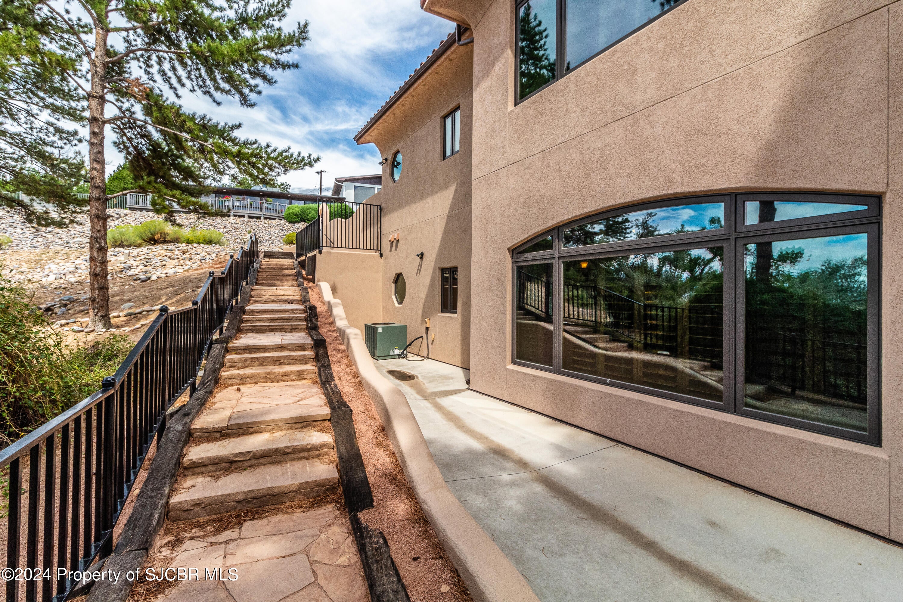 Farmington, New Mexico, 87401, United States, 4 Bedrooms Bedrooms, ,5 BathroomsBathrooms,Residential,Active,1959553