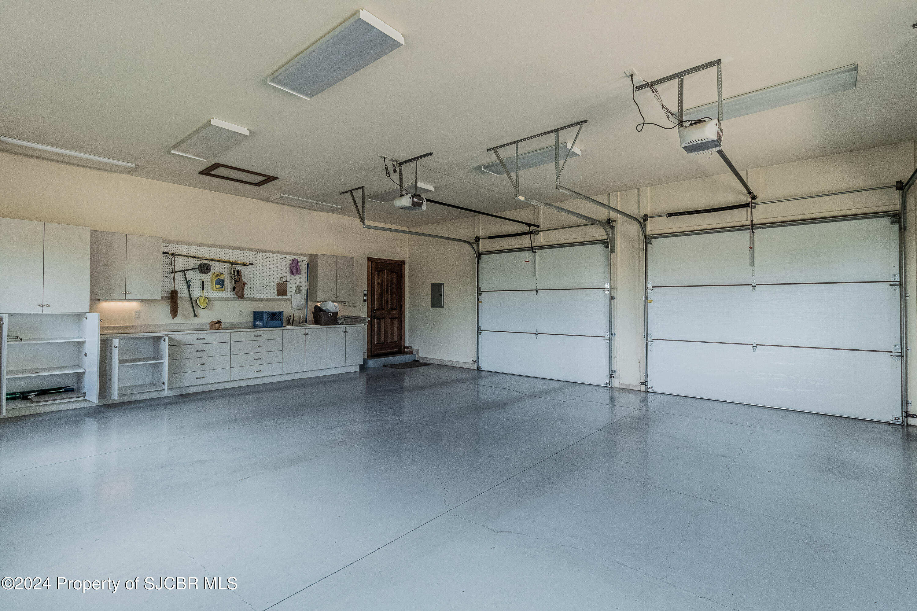 Farmington, New Mexico, 87401, United States, 4 Bedrooms Bedrooms, ,5 BathroomsBathrooms,Residential,Active,1959553