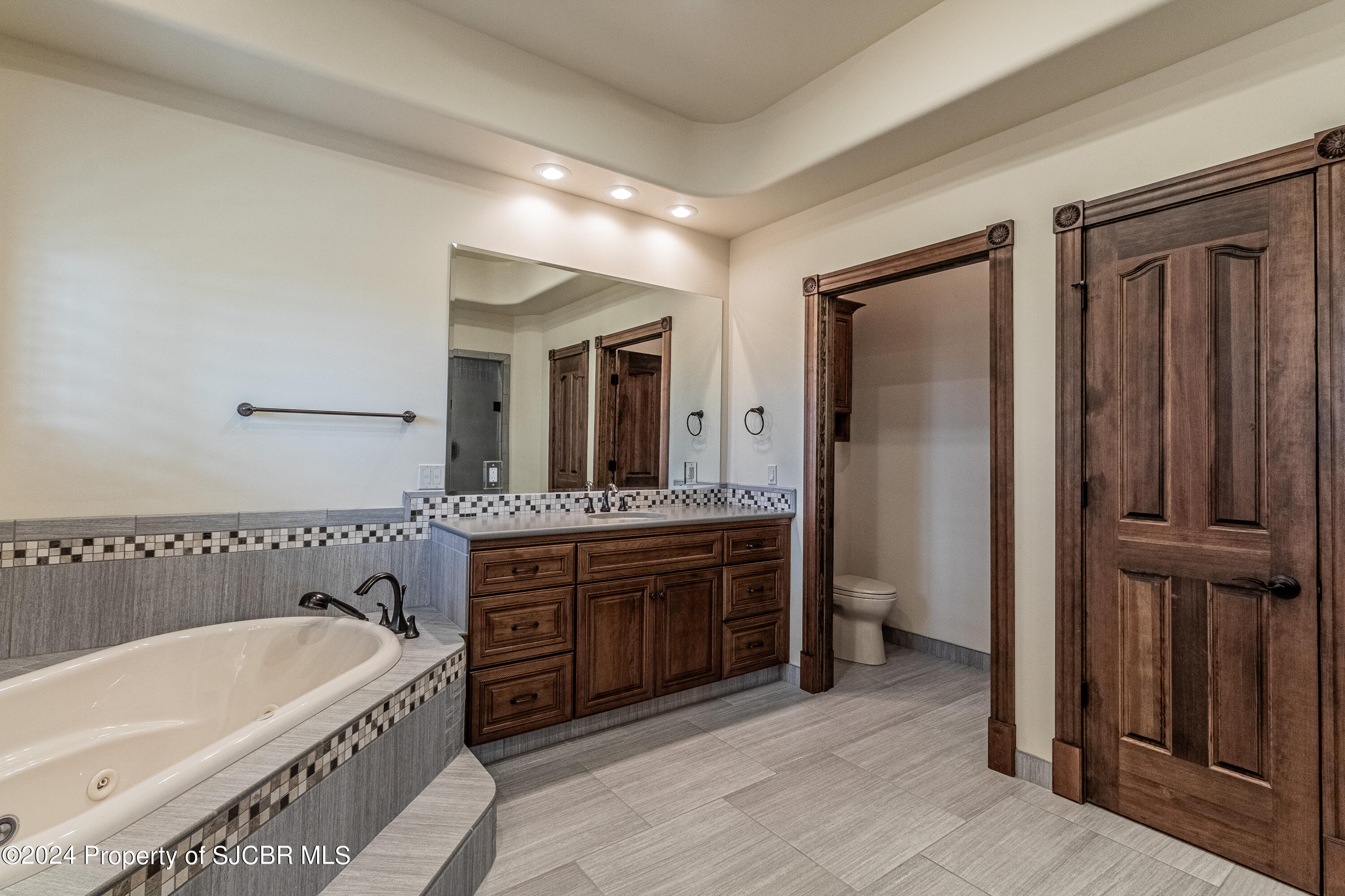 Farmington, New Mexico, 87401, United States, 4 Bedrooms Bedrooms, ,5 BathroomsBathrooms,Residential,Active,1959553