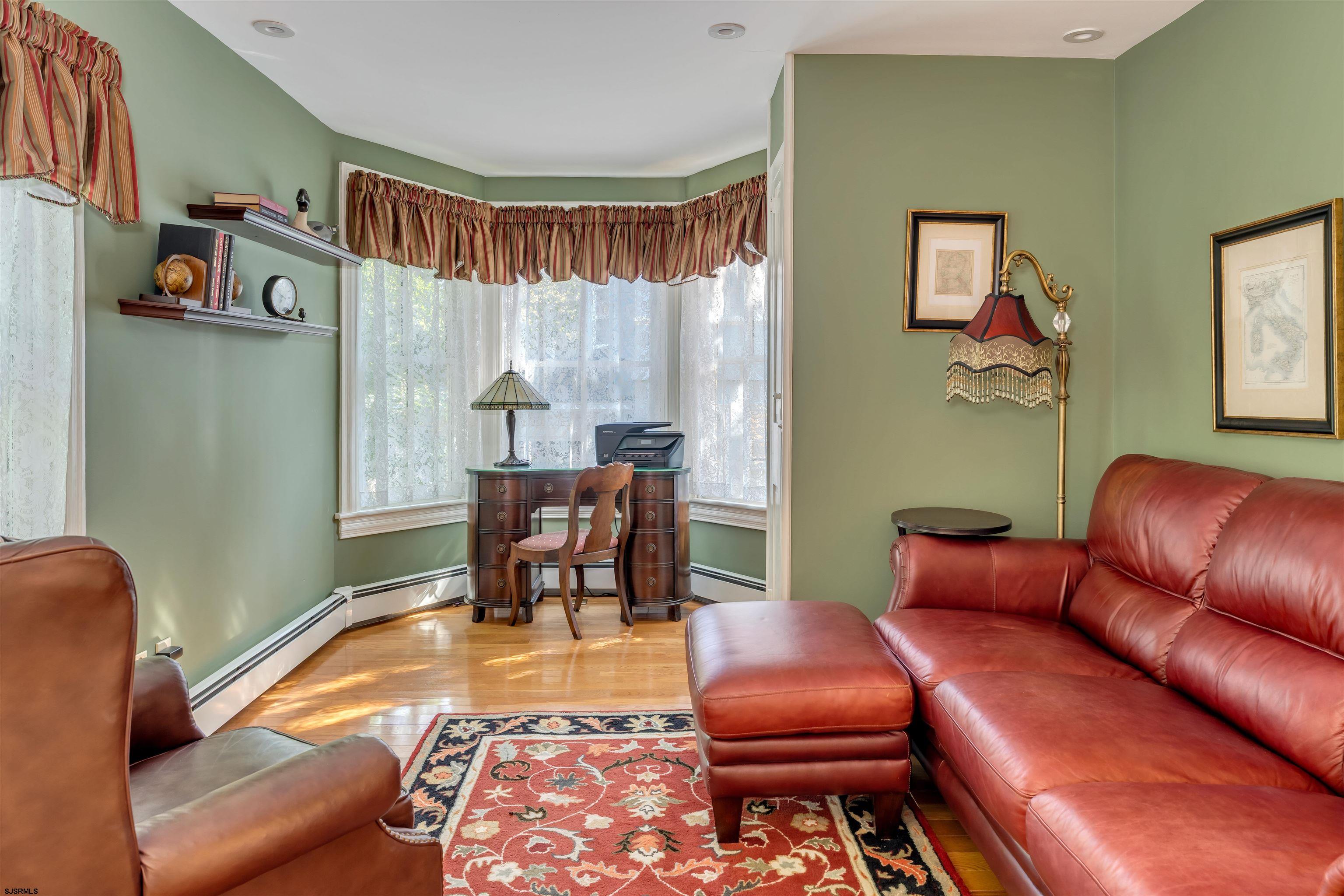 Cape May, New Jersey, 08204, United States, 4 Bedrooms Bedrooms, ,4 BathroomsBathrooms,Residential,Active,1993642