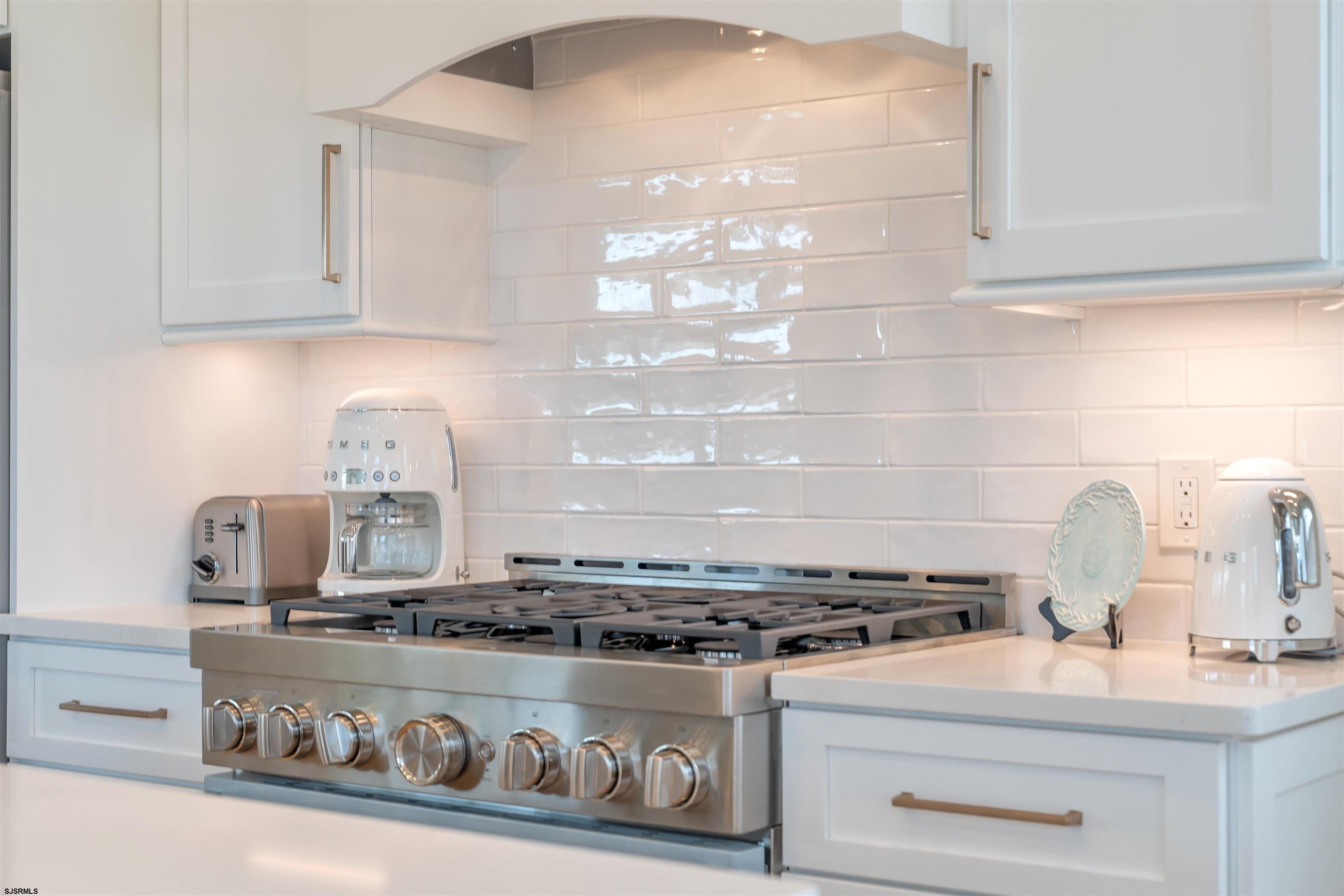 Cape May, New Jersey, 08204, United States, 5 Bedrooms Bedrooms, ,5 BathroomsBathrooms,Residential,Active,1993648