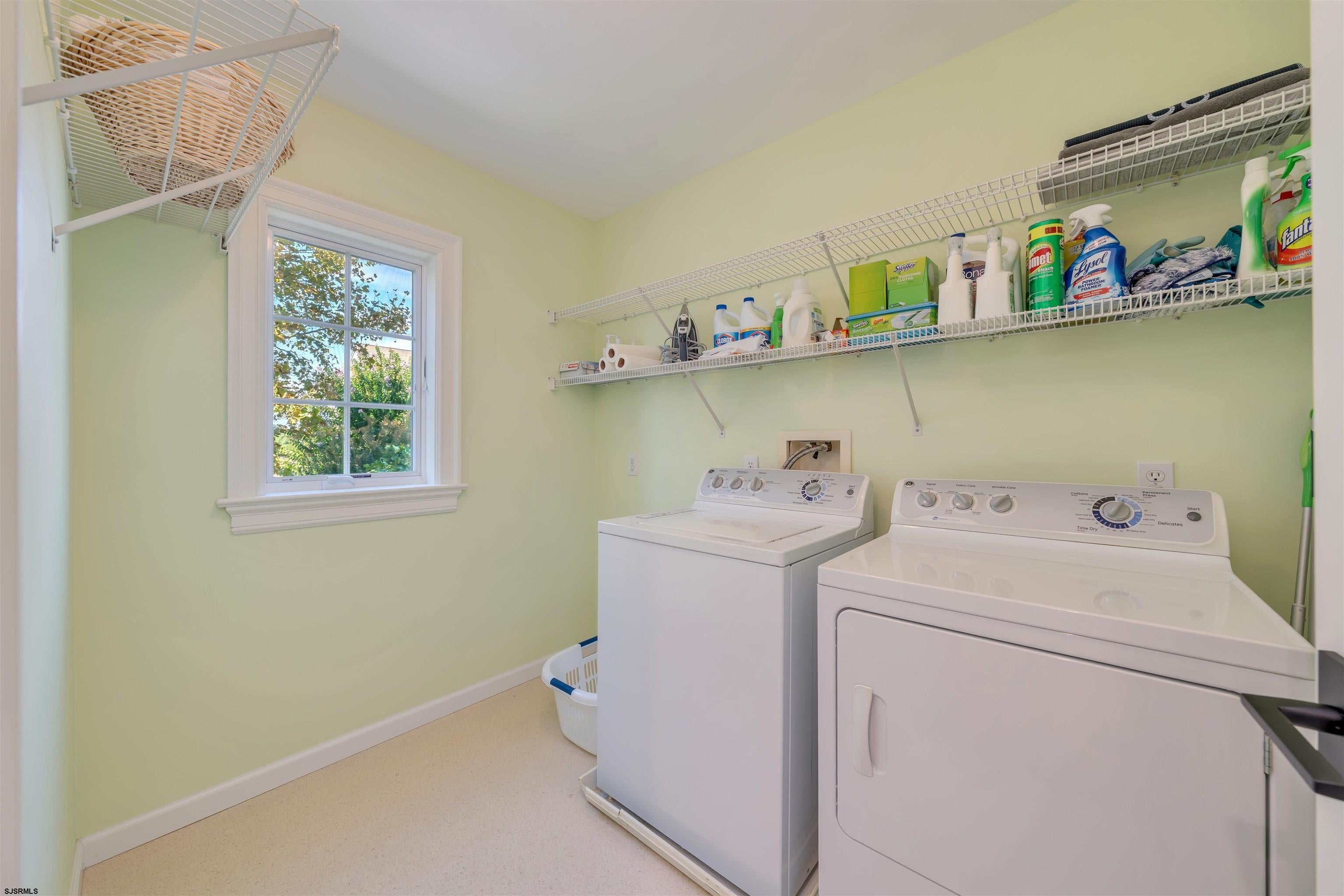 Cape May, New Jersey, 08204, United States, 5 Bedrooms Bedrooms, ,5 BathroomsBathrooms,Residential,Active,1993648