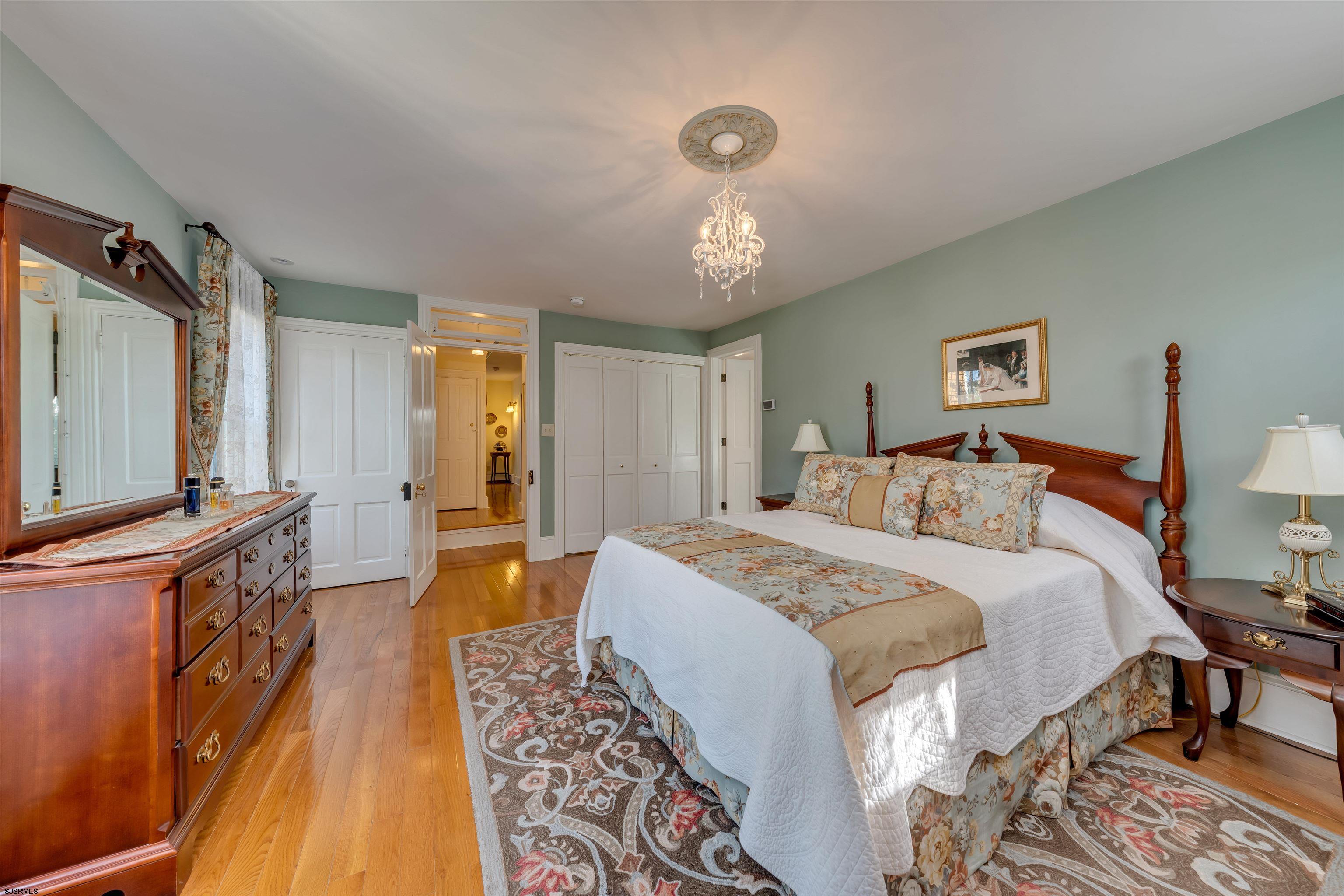 Cape May, New Jersey, 08204, United States, 4 Bedrooms Bedrooms, ,4 BathroomsBathrooms,Residential,Active,1993642