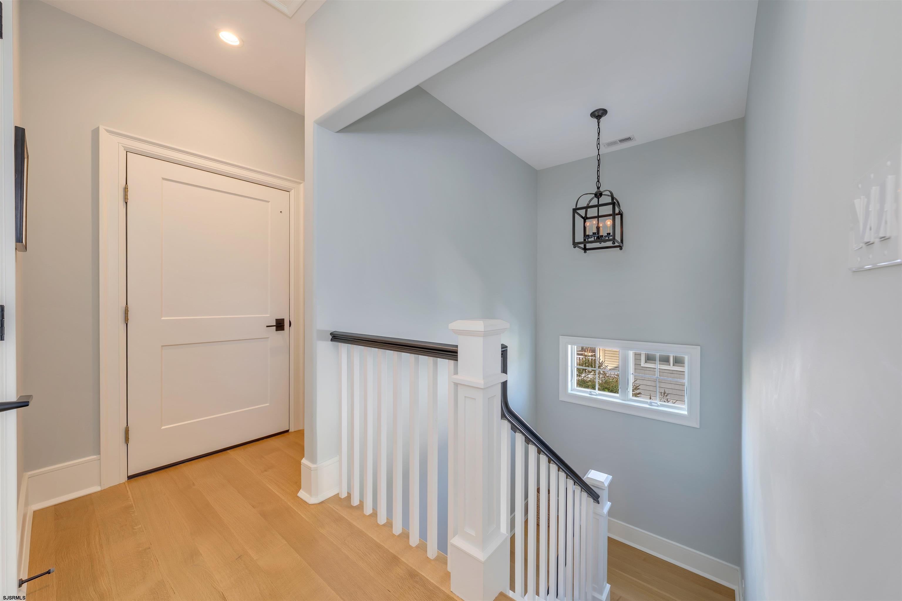 Cape May, New Jersey, 08204, United States, 5 Bedrooms Bedrooms, ,5 BathroomsBathrooms,Residential,Active,1993648