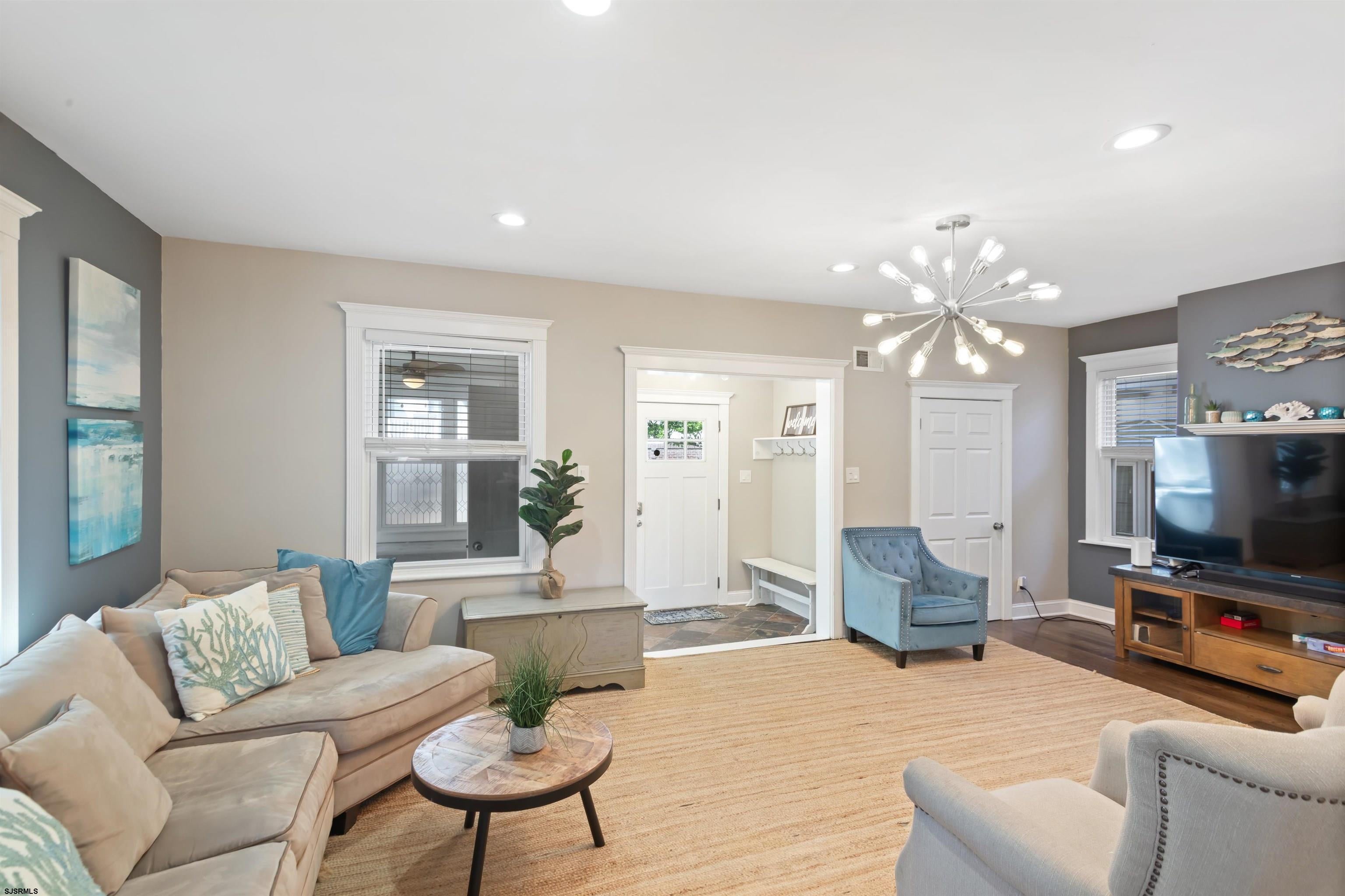Ventnor, New Jersey, 08406, United States, 6 Bedrooms Bedrooms, ,3 BathroomsBathrooms,Residential,Active,2043852