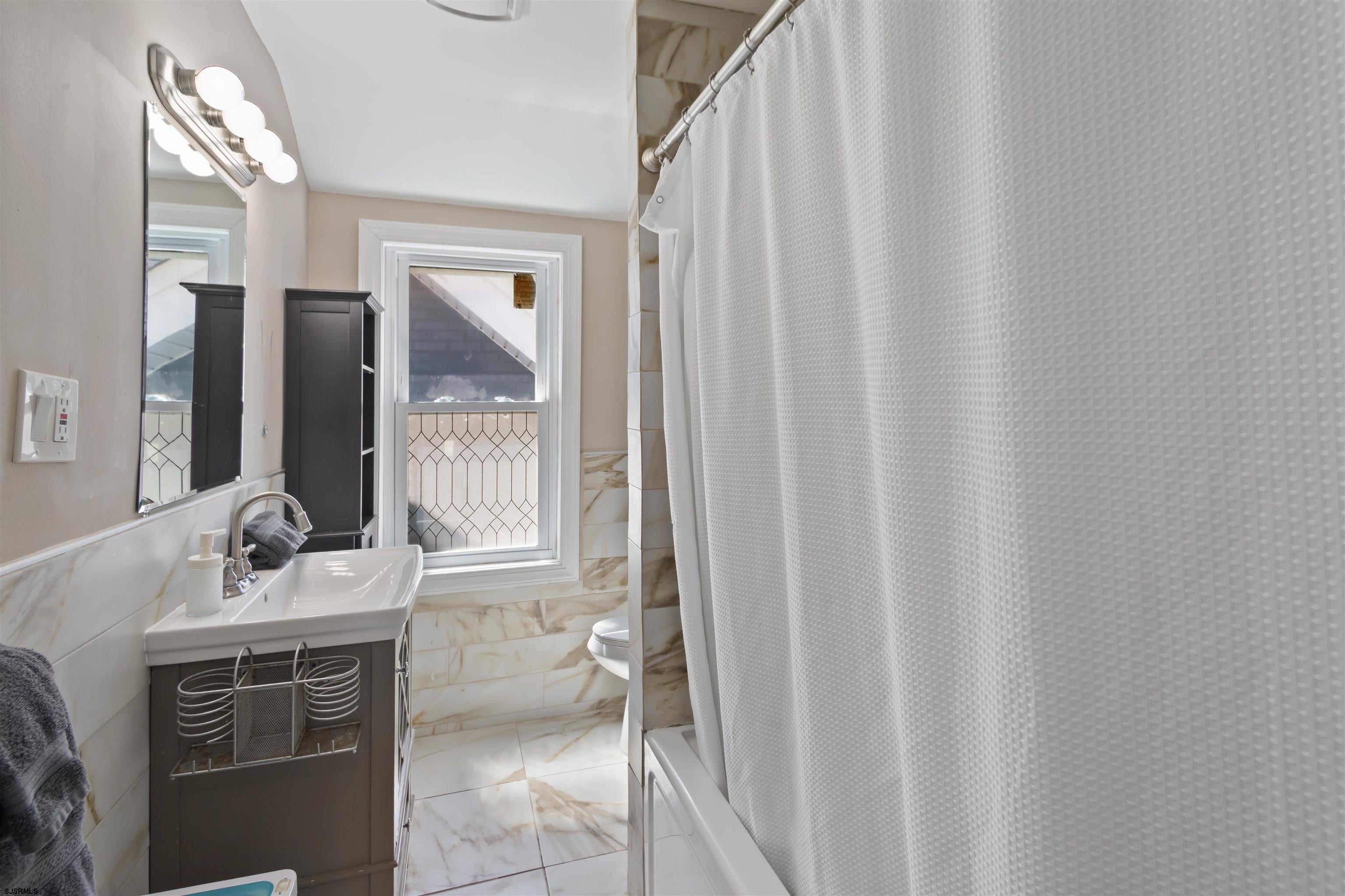 Ventnor, New Jersey, 08406, United States, 6 Bedrooms Bedrooms, ,3 BathroomsBathrooms,Residential,Active,1892602