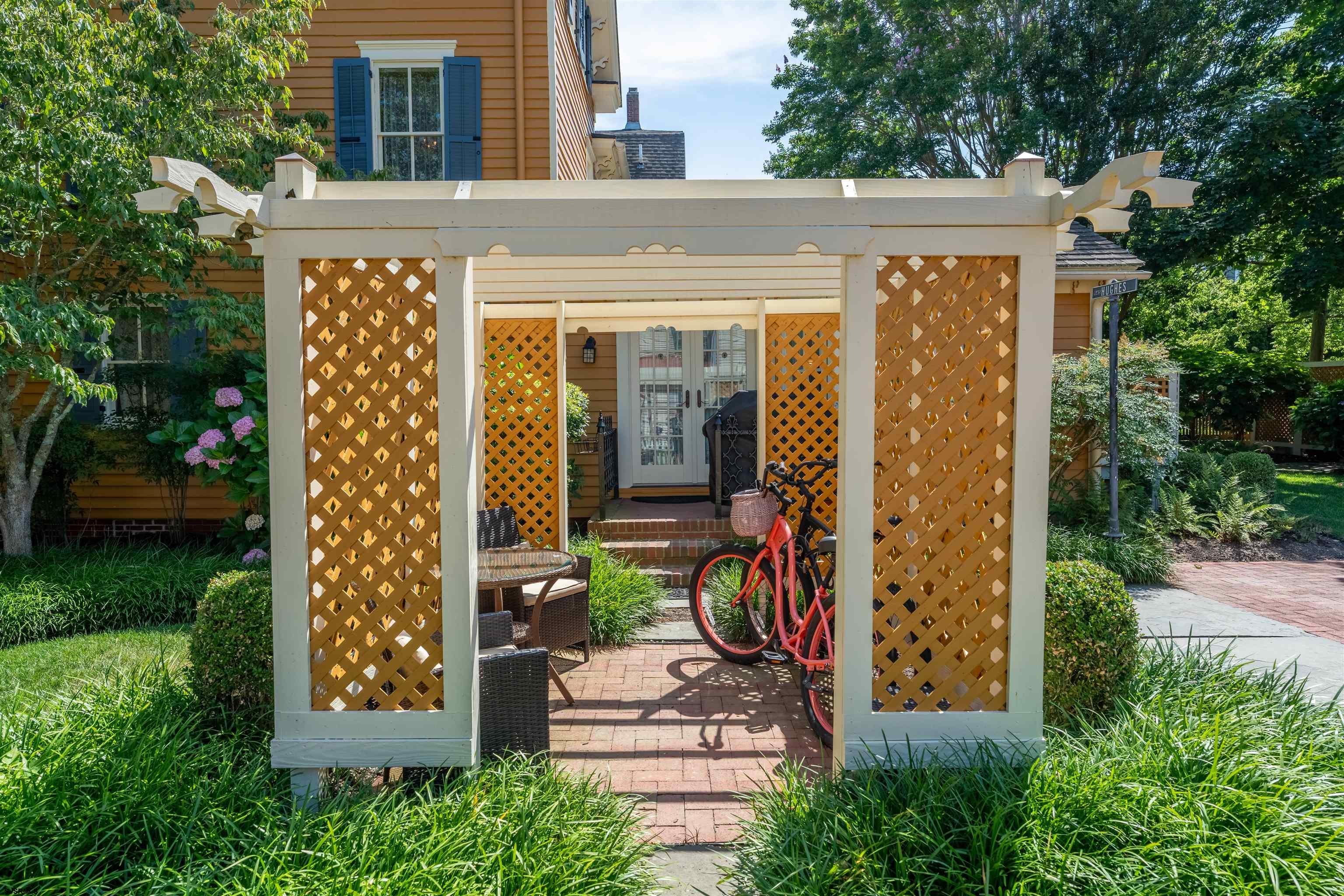 Cape May, New Jersey, 08204, United States, 4 Bedrooms Bedrooms, ,4 BathroomsBathrooms,Residential,Active,1993642