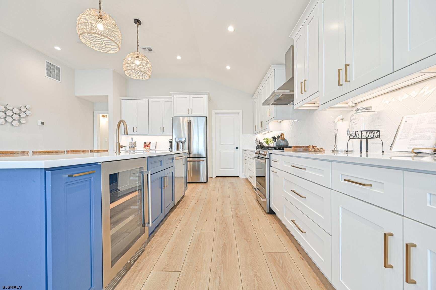 Brigantine, New Jersey, 08203, United States, 6 Bedrooms Bedrooms, ,4 BathroomsBathrooms,Residential,Active,1703491