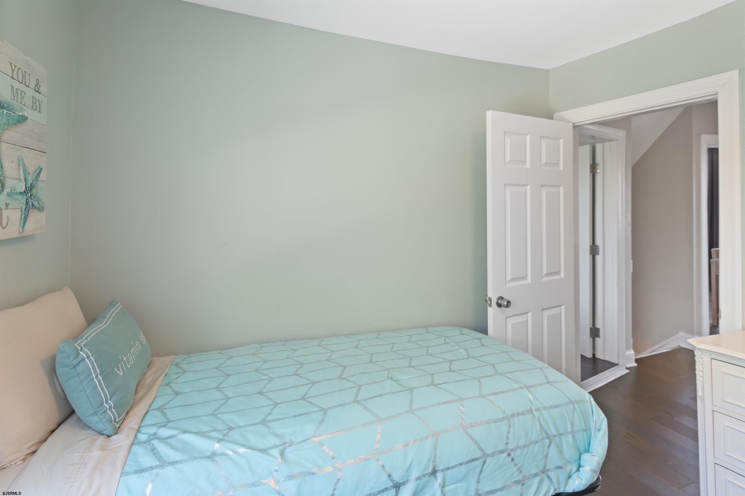 Ventnor, New Jersey, 08406, United States, 6 Bedrooms Bedrooms, ,3 BathroomsBathrooms,Residential,Active,2043852