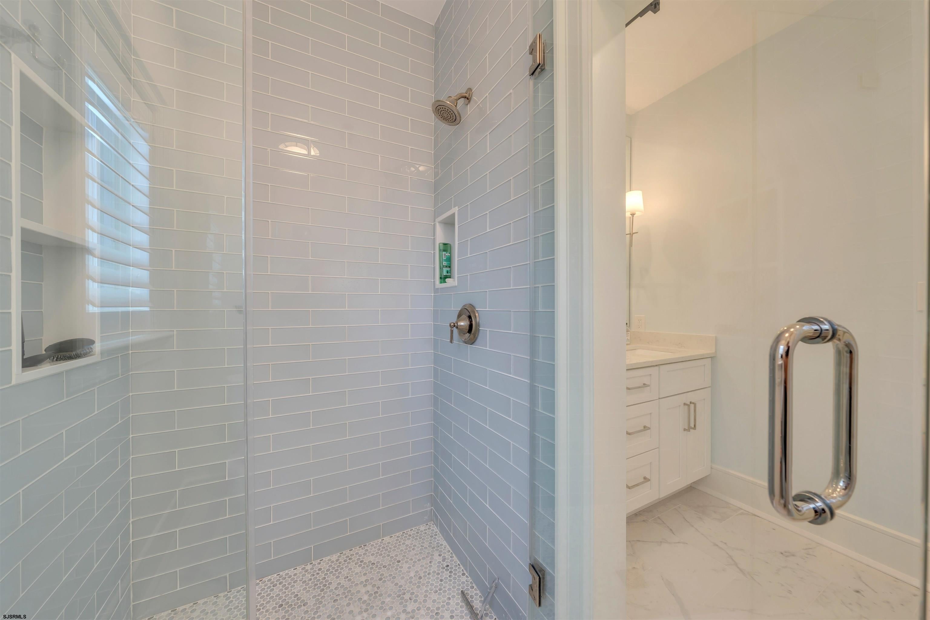 Cape May, New Jersey, 08204, United States, 5 Bedrooms Bedrooms, ,5 BathroomsBathrooms,Residential,Active,1993648