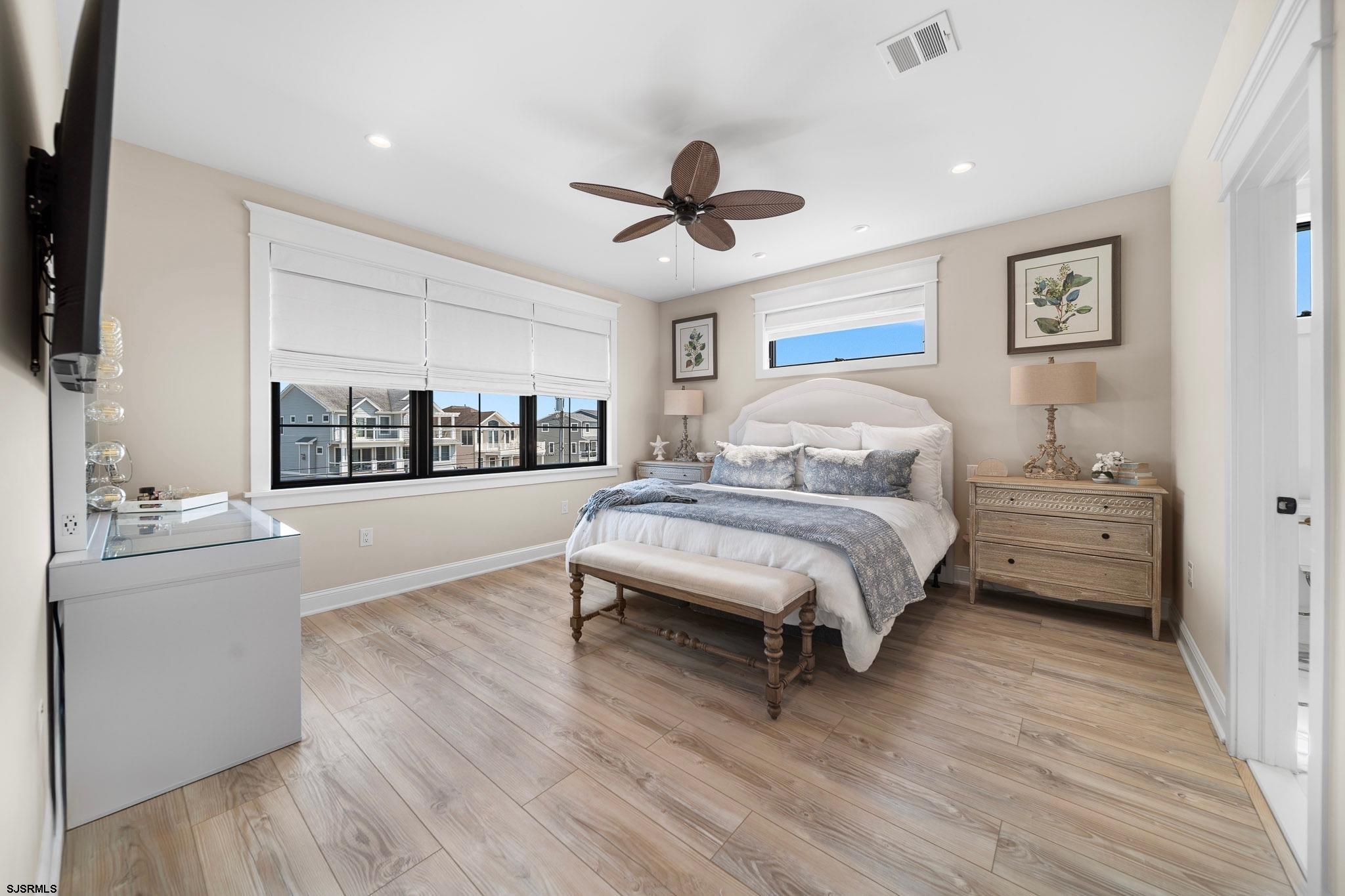 Brigantine, New Jersey, 08203, United States, 6 Bedrooms Bedrooms, ,8 BathroomsBathrooms,Residential,Active,1914806