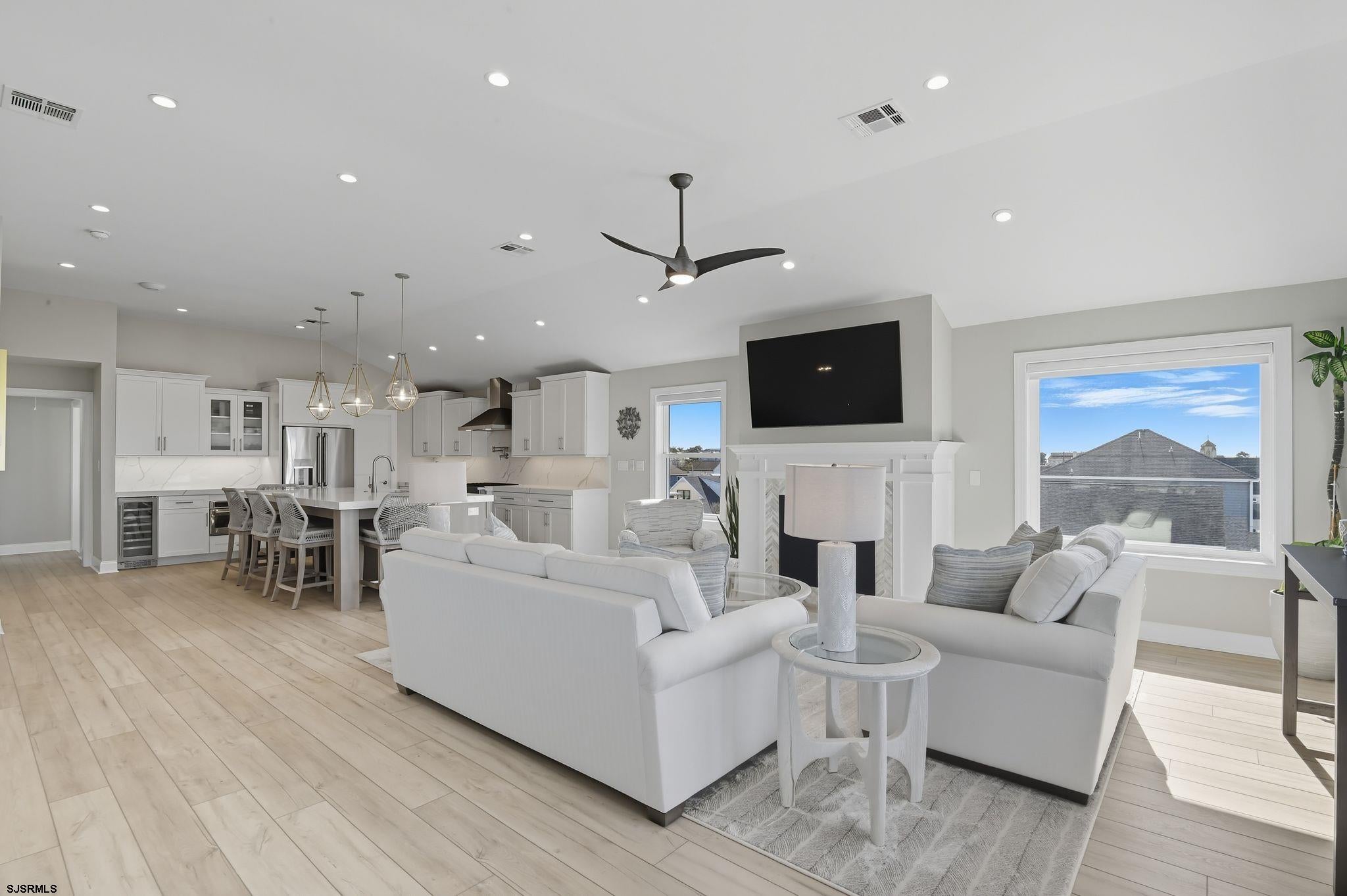 Brigantine, New Jersey, 08203, United States, 6 Bedrooms Bedrooms, ,4 BathroomsBathrooms,Residential,Active,1960121