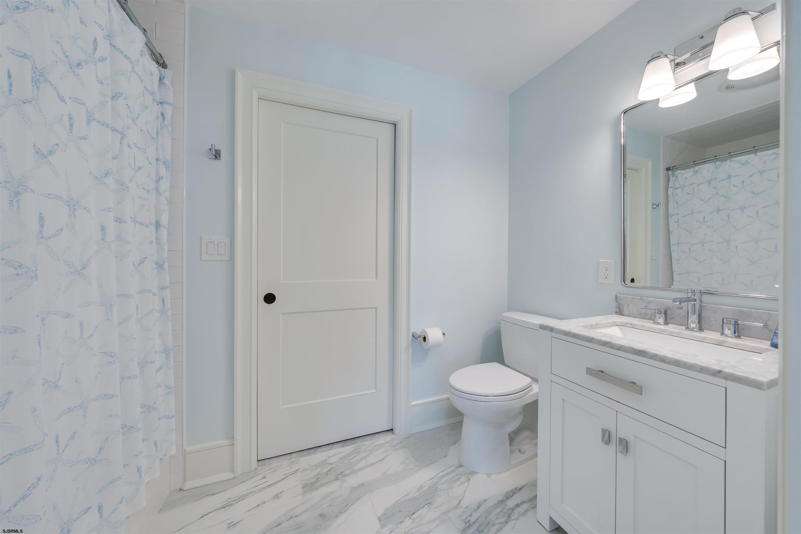 Cape May, New Jersey, 08204, United States, 5 Bedrooms Bedrooms, ,5 BathroomsBathrooms,Residential,Active,1993648