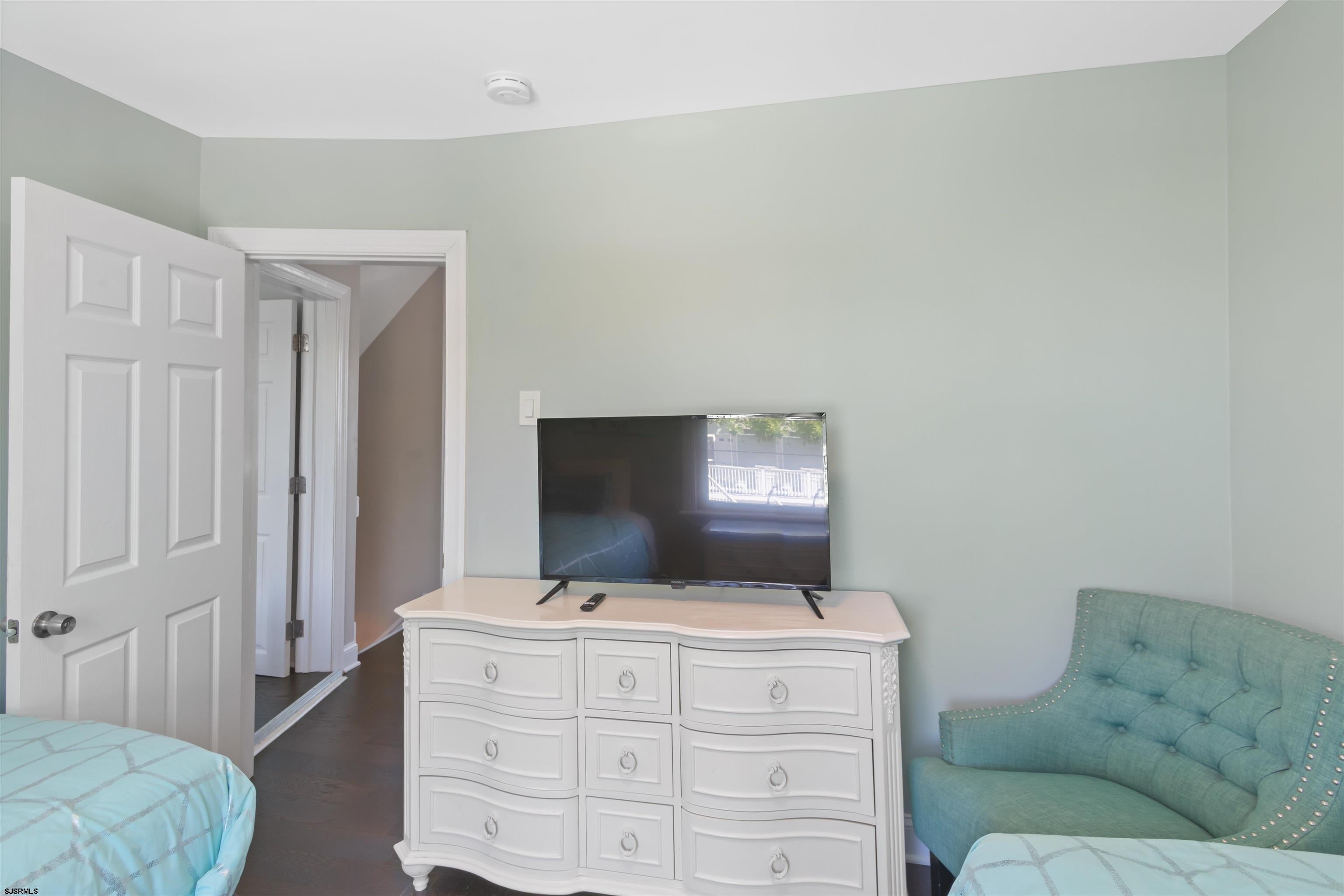 Ventnor, New Jersey, 08406, United States, 6 Bedrooms Bedrooms, ,3 BathroomsBathrooms,Residential,Active,1892602