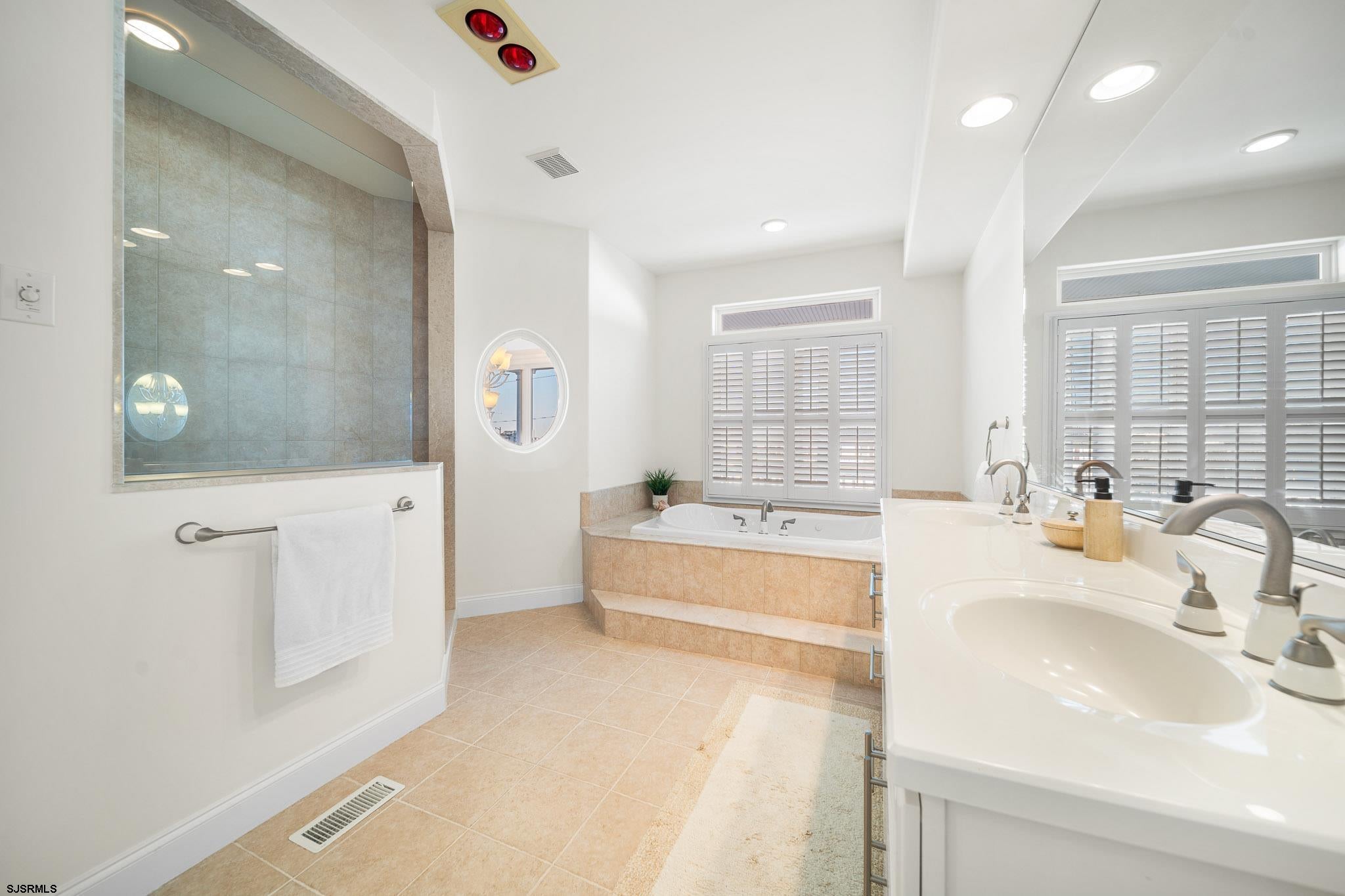 Brigantine, New Jersey, 08203, United States, 4 Bedrooms Bedrooms, ,4 BathroomsBathrooms,Residential,Active,2011205