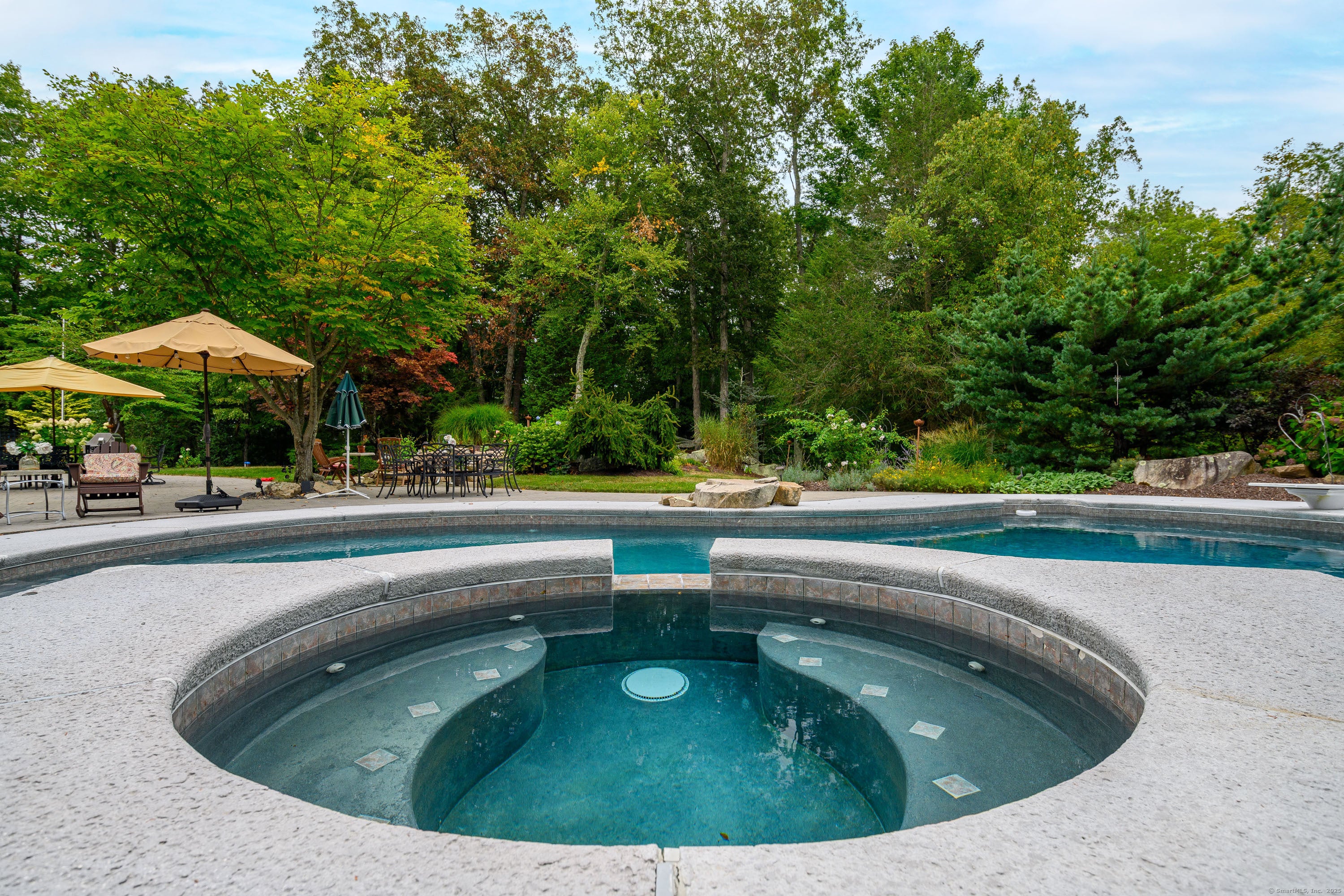 Newtown, Connecticut, 06482, United States, 4 Bedrooms Bedrooms, ,4 BathroomsBathrooms,Residential,Active,1934769