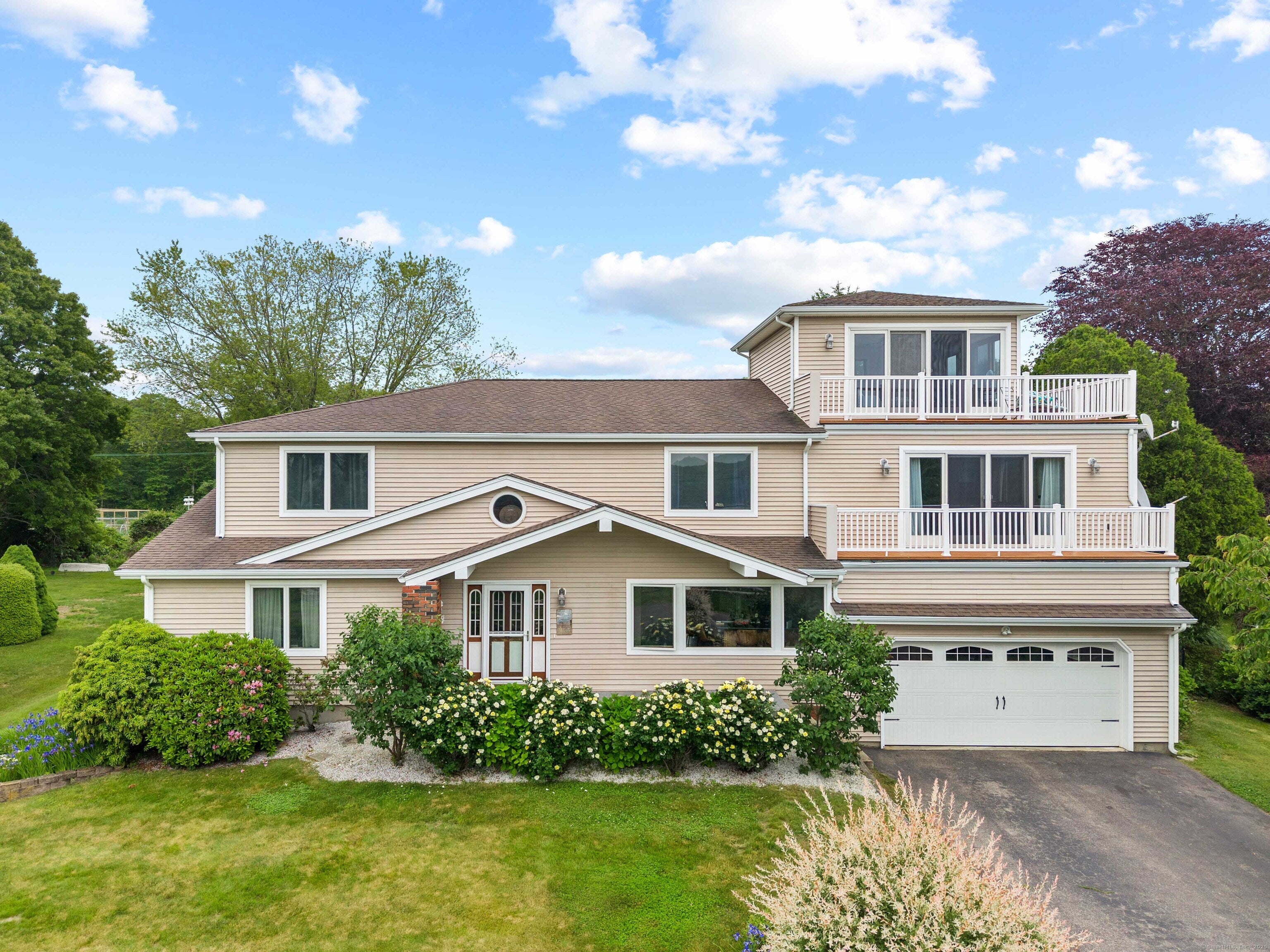 Groton, Connecticut, 06340, United States, 5 Bedrooms Bedrooms, ,5 BathroomsBathrooms,Residential,Active,1849560