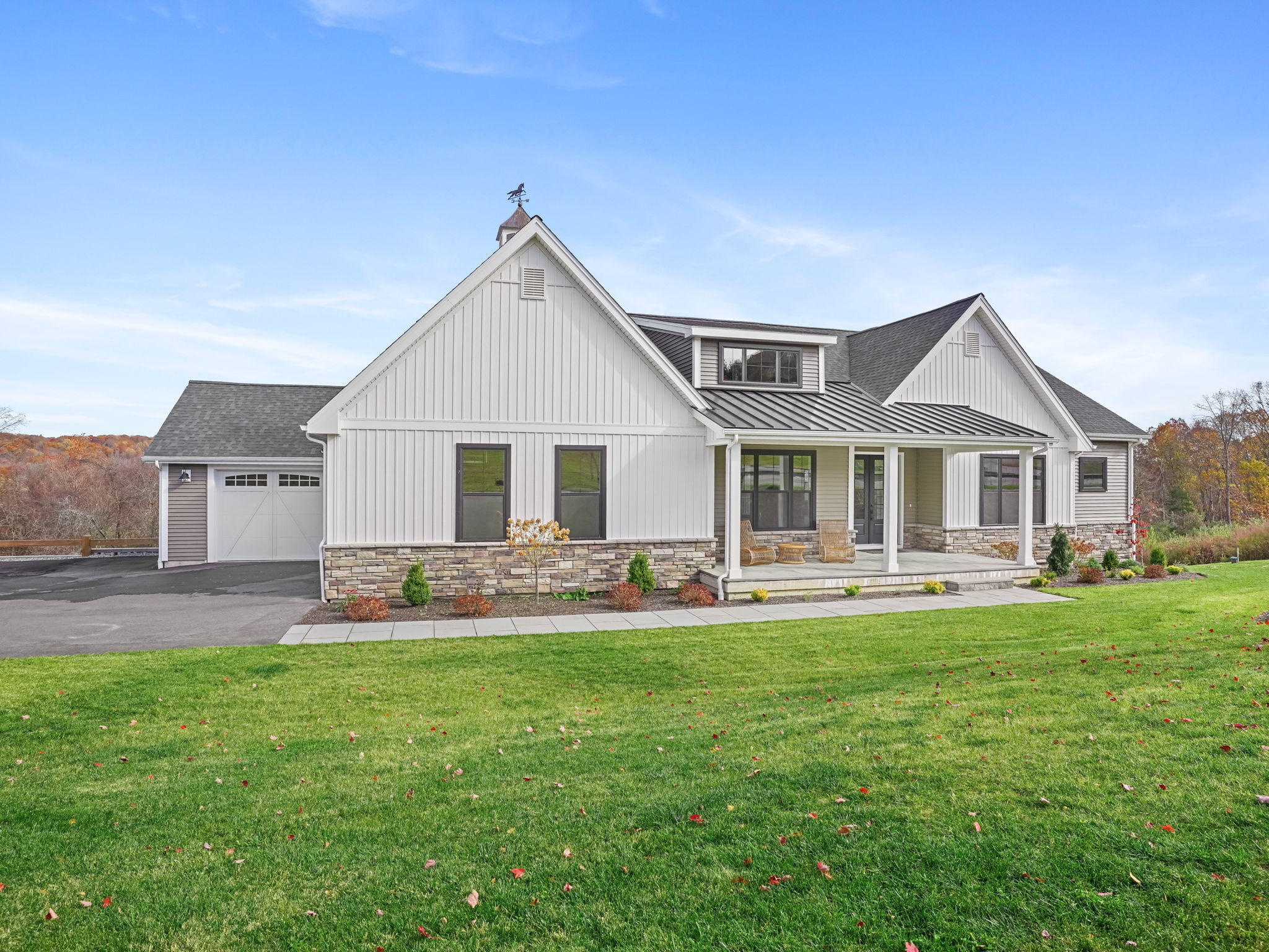 Southbury, Connecticut, 06488, United States, 4 Bedrooms Bedrooms, ,4 BathroomsBathrooms,Residential,Active,1988444