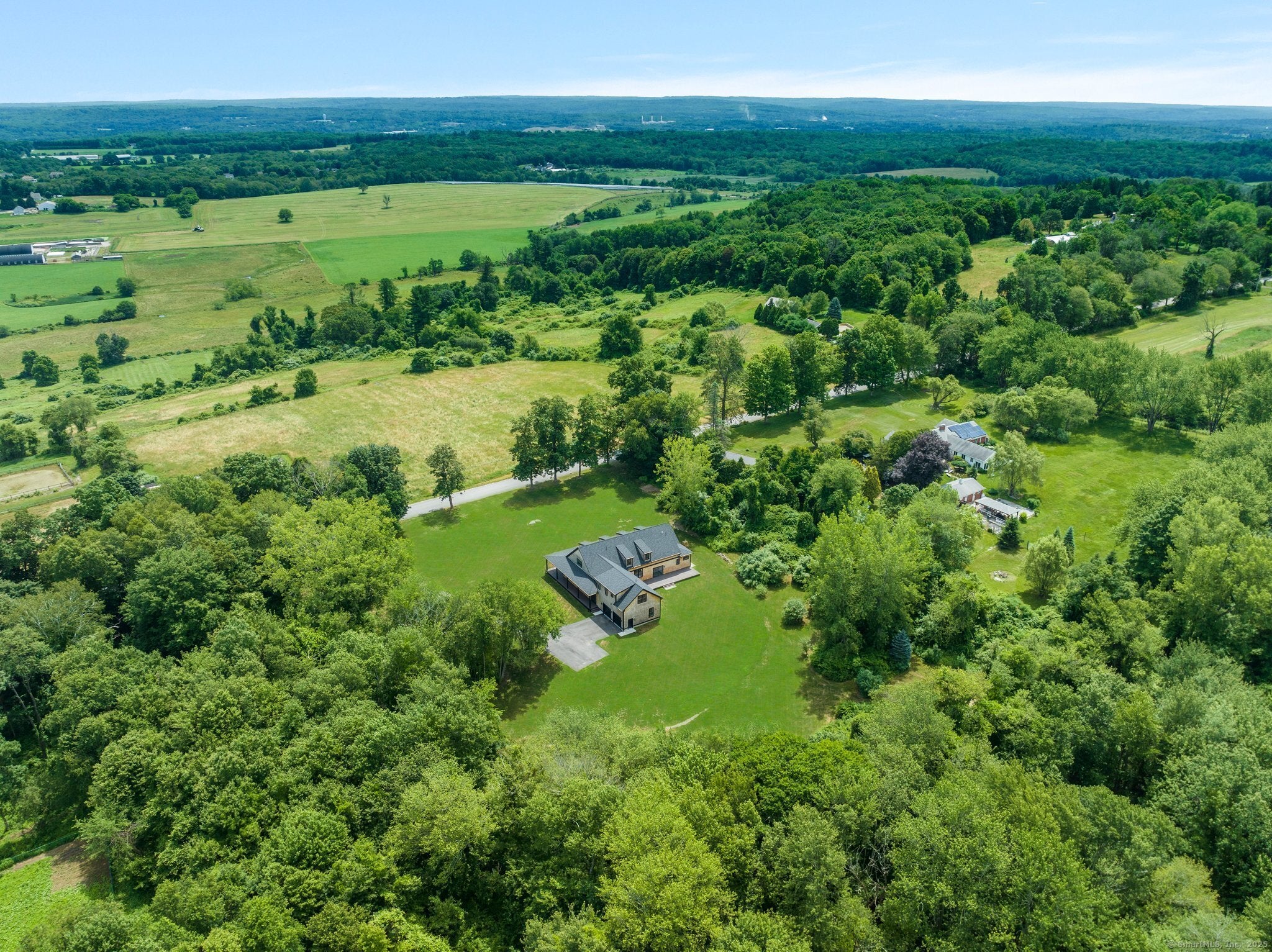 Pomfret, Connecticut, 06259, United States, 4 Bedrooms Bedrooms, ,6 BathroomsBathrooms,Residential,Active,1880189