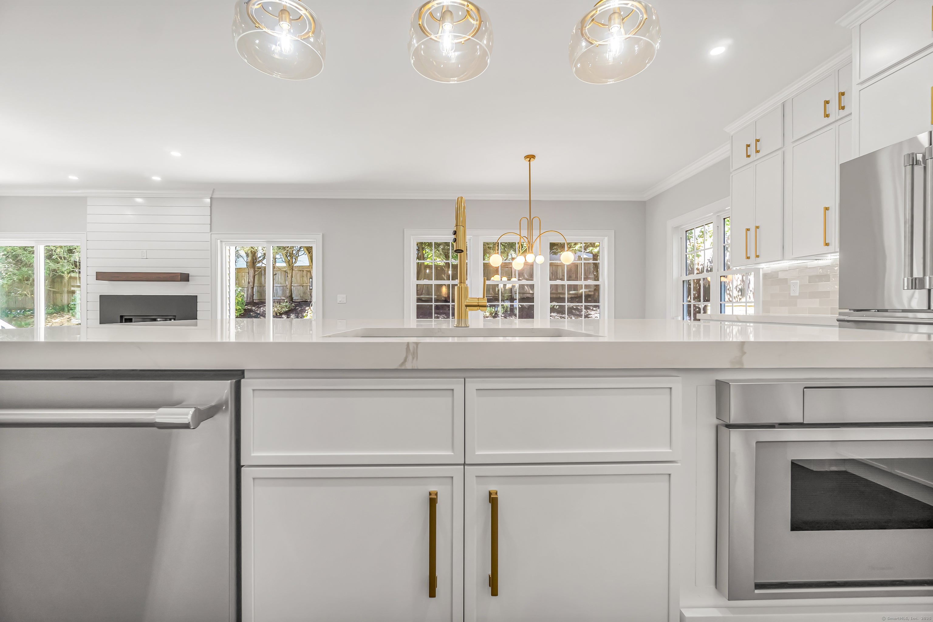 Fairfield, Connecticut, 06890, United States, 4 Bedrooms Bedrooms, ,3 BathroomsBathrooms,Residential,Active,2009390