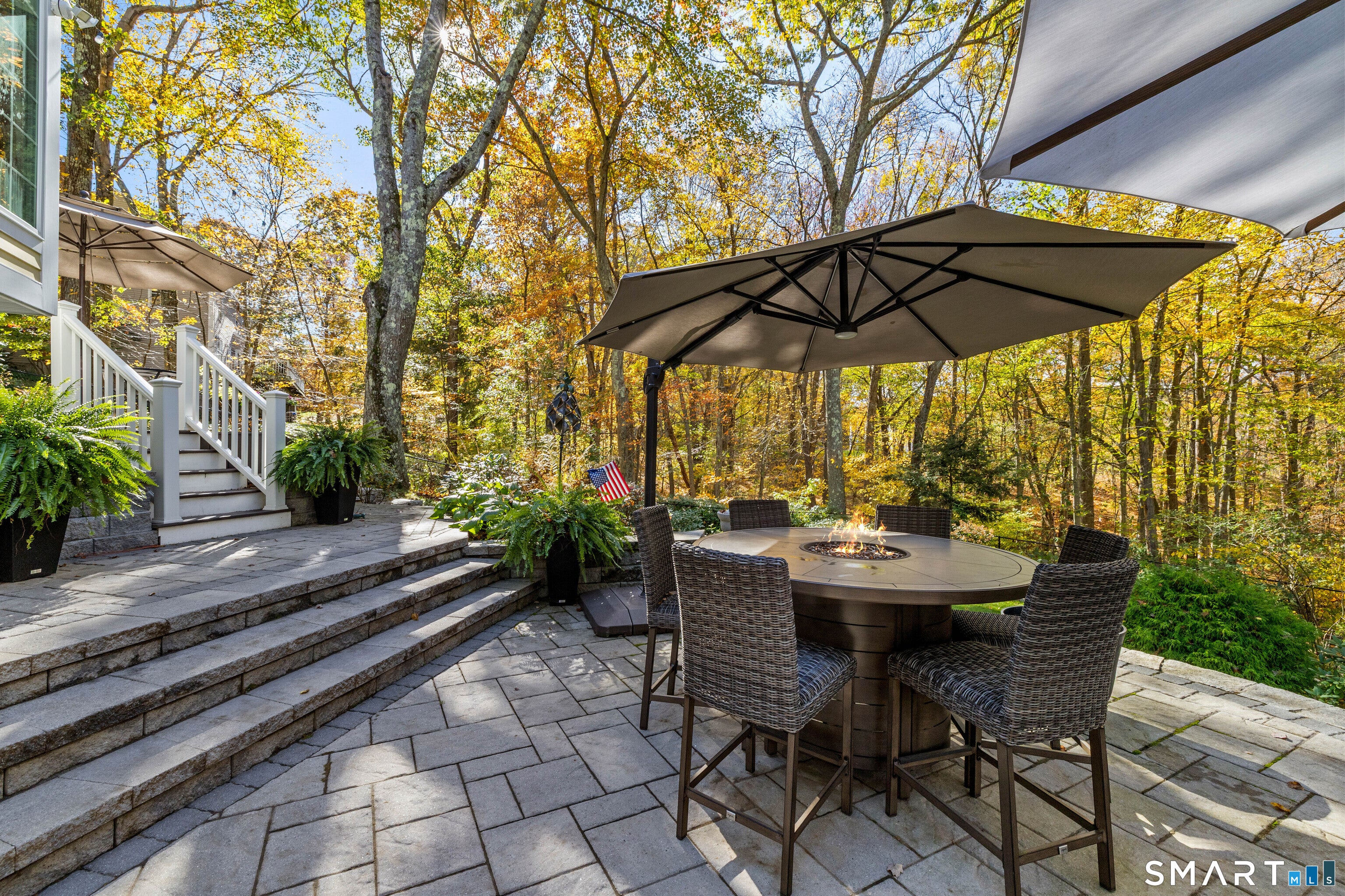 Essex, Connecticut, 06426, United States, 4 Bedrooms Bedrooms, ,4 BathroomsBathrooms,Residential,Contingent,2007320