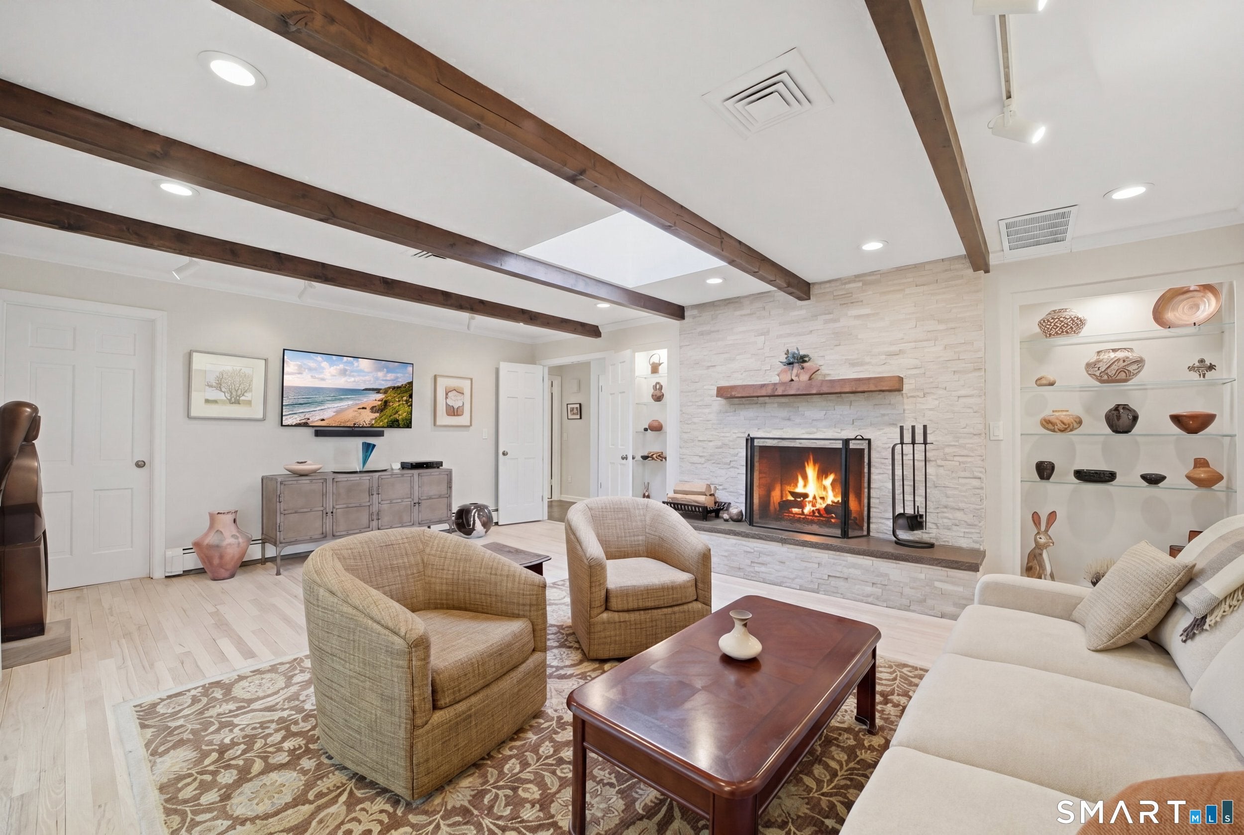 Stamford, Connecticut, 06902, United States, 4 Bedrooms Bedrooms, ,4 BathroomsBathrooms,Residential,Active,2042685