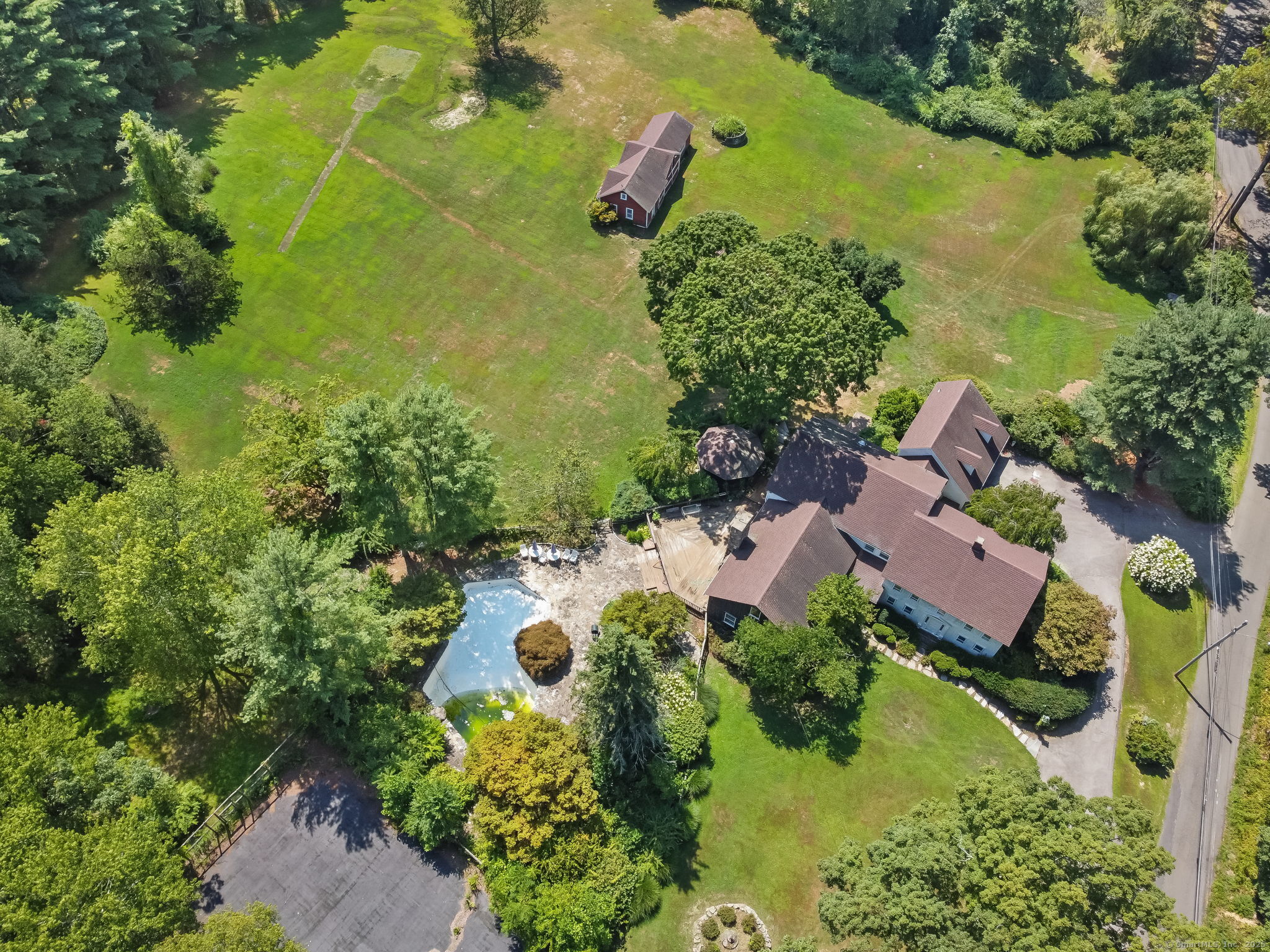 Trumbull, Connecticut, 06611, United States, 6 Bedrooms Bedrooms, ,6 BathroomsBathrooms,Residential,Active,1922320