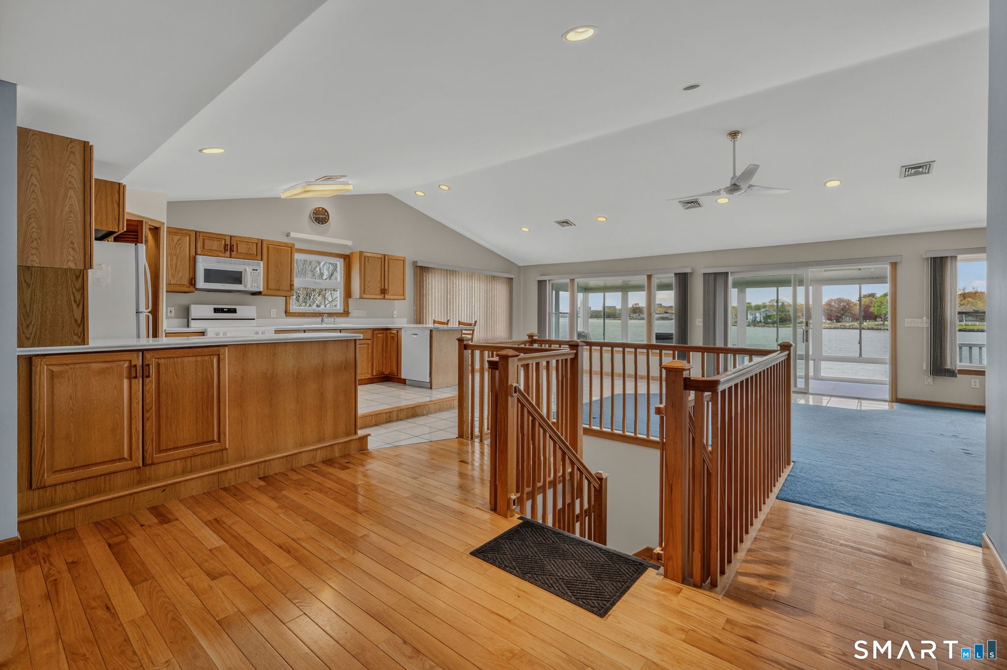 Waterford, Connecticut, 06385, United States, 4 Bedrooms Bedrooms, ,3 BathroomsBathrooms,Residential,Active,2045547